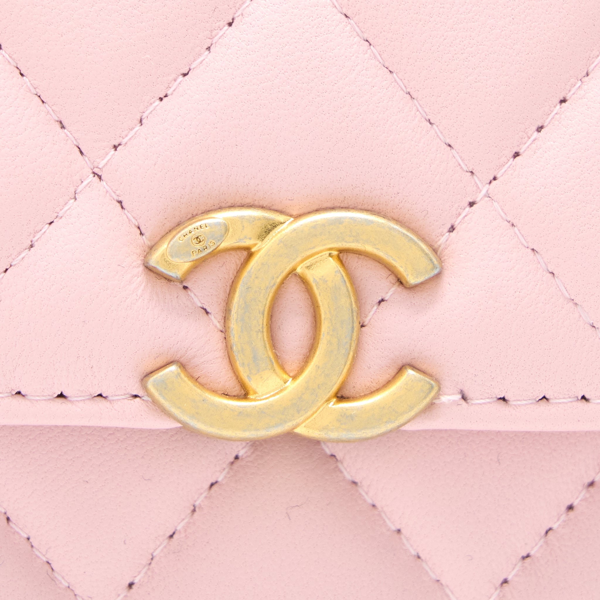 Chanel 22B Flap Bag Enamel/CC Logo Top Handle Lambskin NJ523 Light Pink Brushed