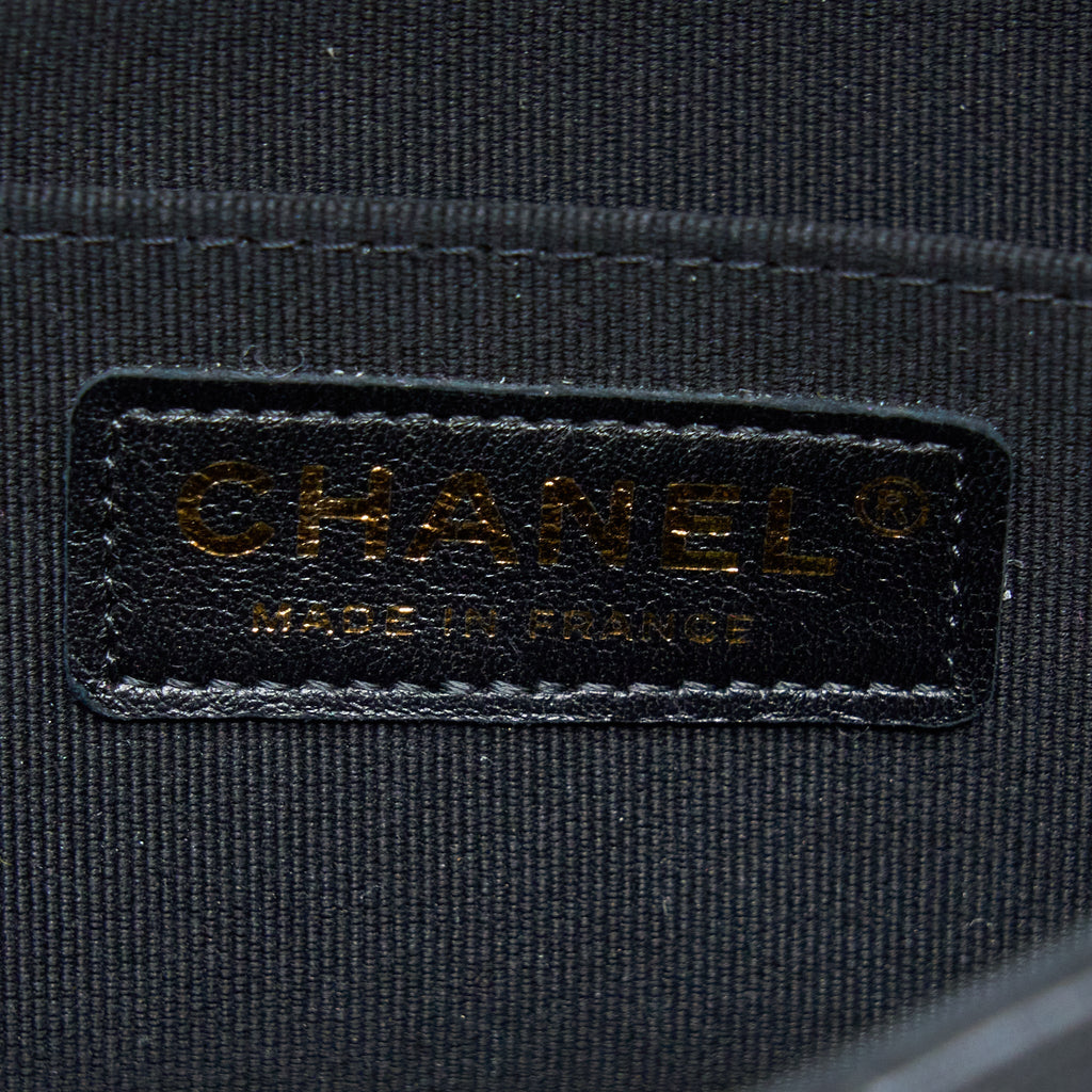 Chanel 21A Quilted Detailed Logo Flap Bag Lambskin Black  (Microchip)