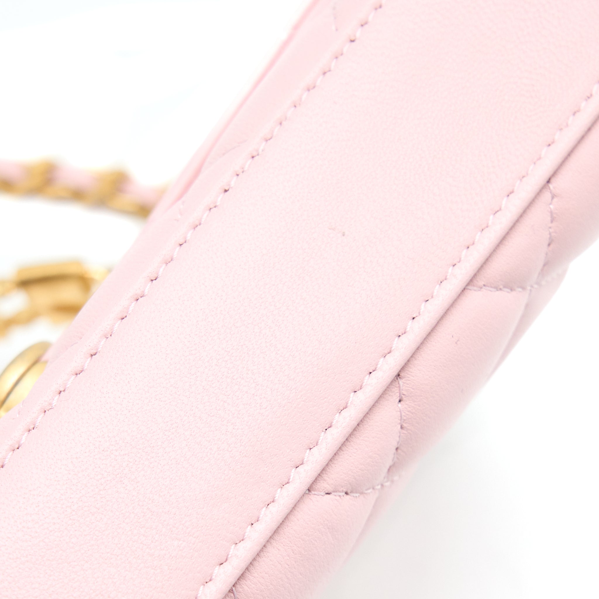 Chanel 22B Flap Bag Enamel/CC Logo Top Handle Lambskin NJ523 Light Pink Brushed