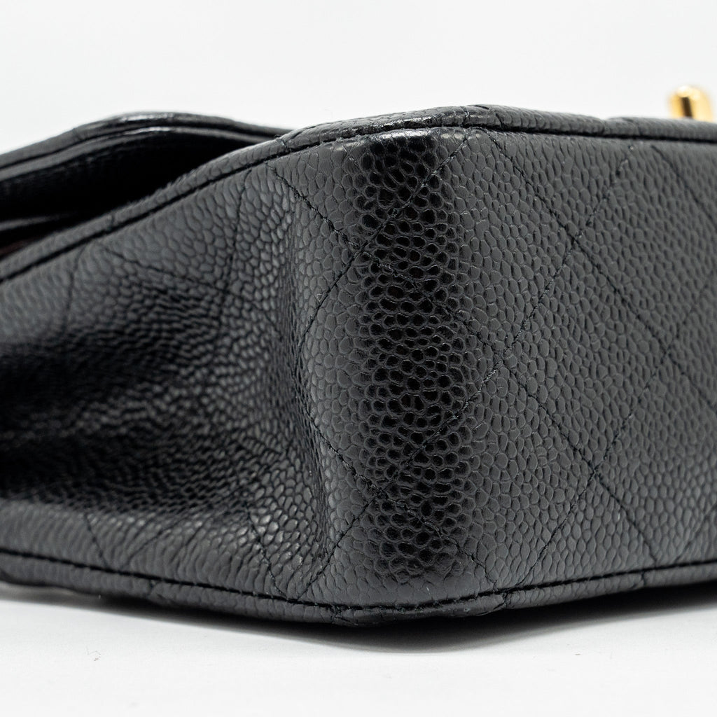 Chanel Medium Classic Double Flap Bag Caviar black