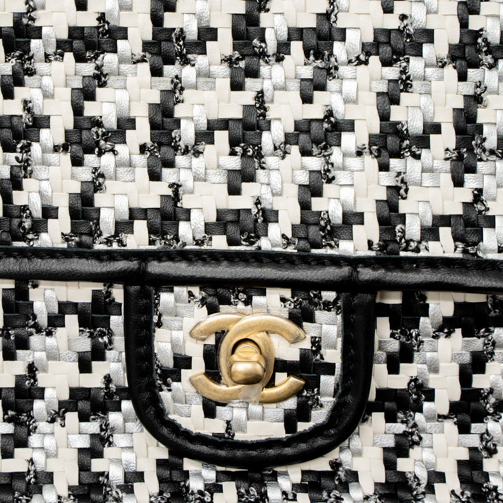 Chanel 23C Houndstooth Weaving Flap Bag Tweed/Lambskin Black/White Brushed  (Microchip)