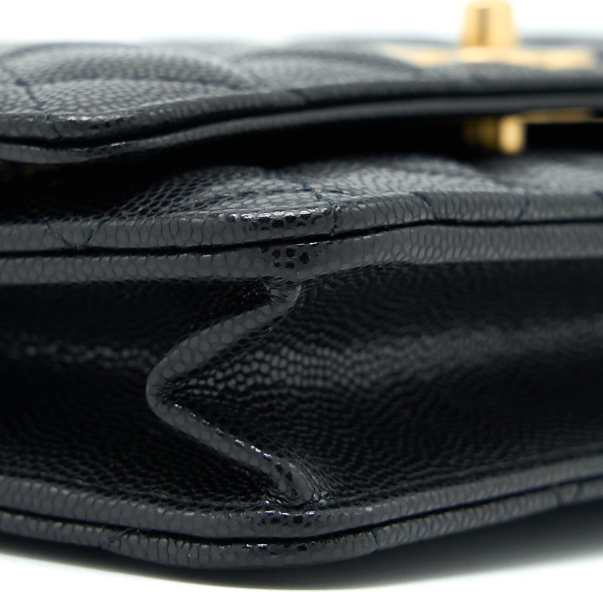Chanel 22A Twist your button Wallet On Chain Caviar Black  (Microchip)