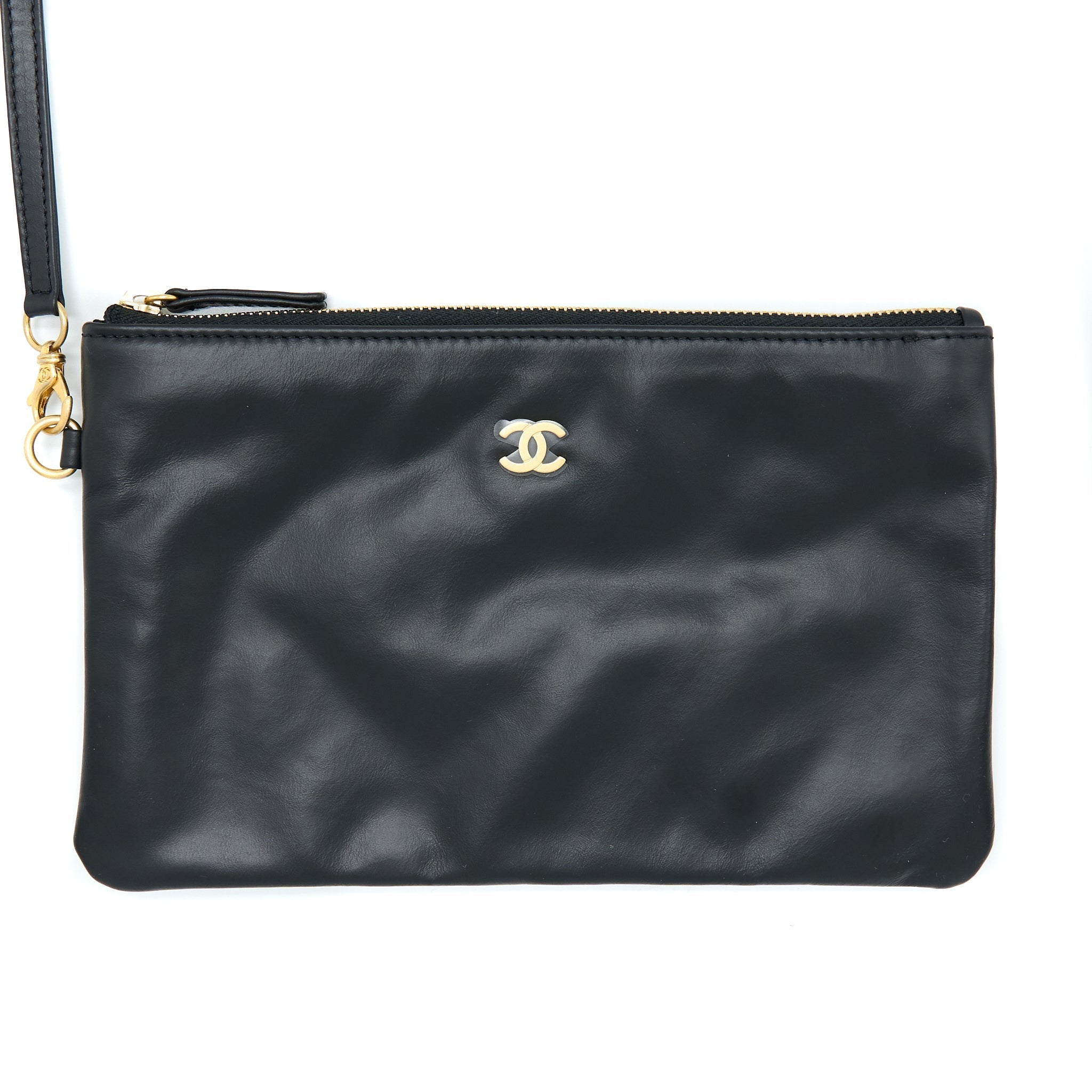 Chanel 22 Bag Medium Shiny Calfskin Black  (Microchip)