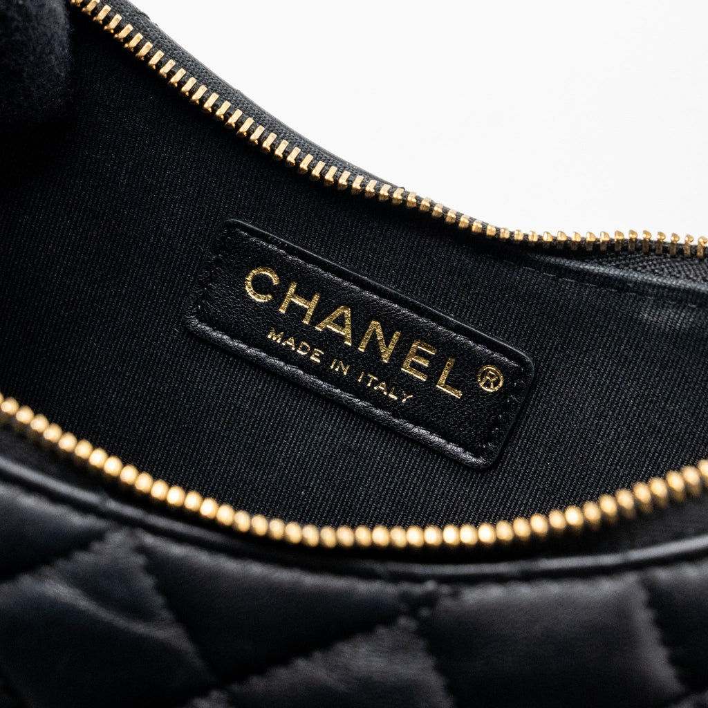 Chanel Small Moon Hobo Bag Lambskin Black L (microchip)