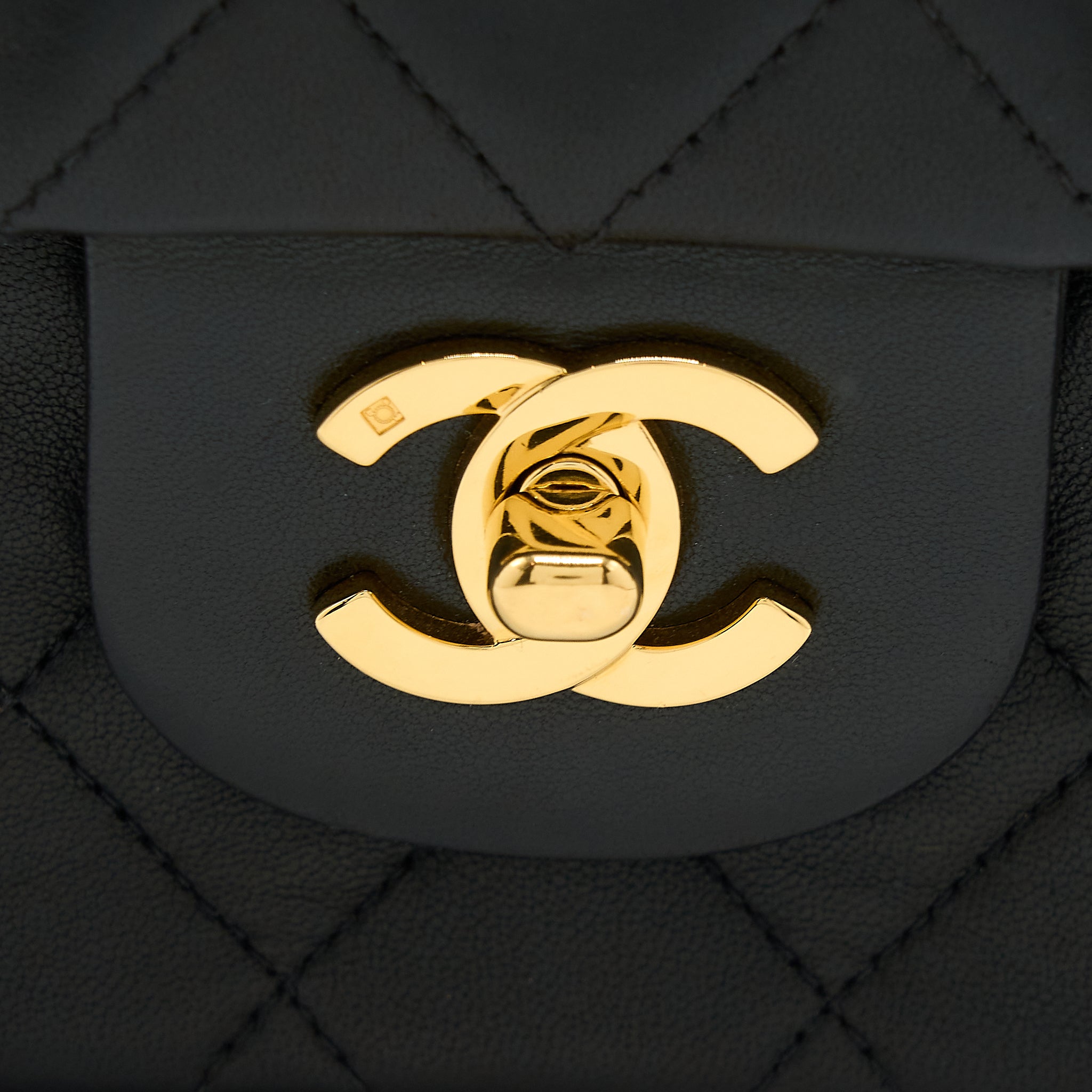 Chanel Vintage Classic Double Flap Bag Lambskin Black