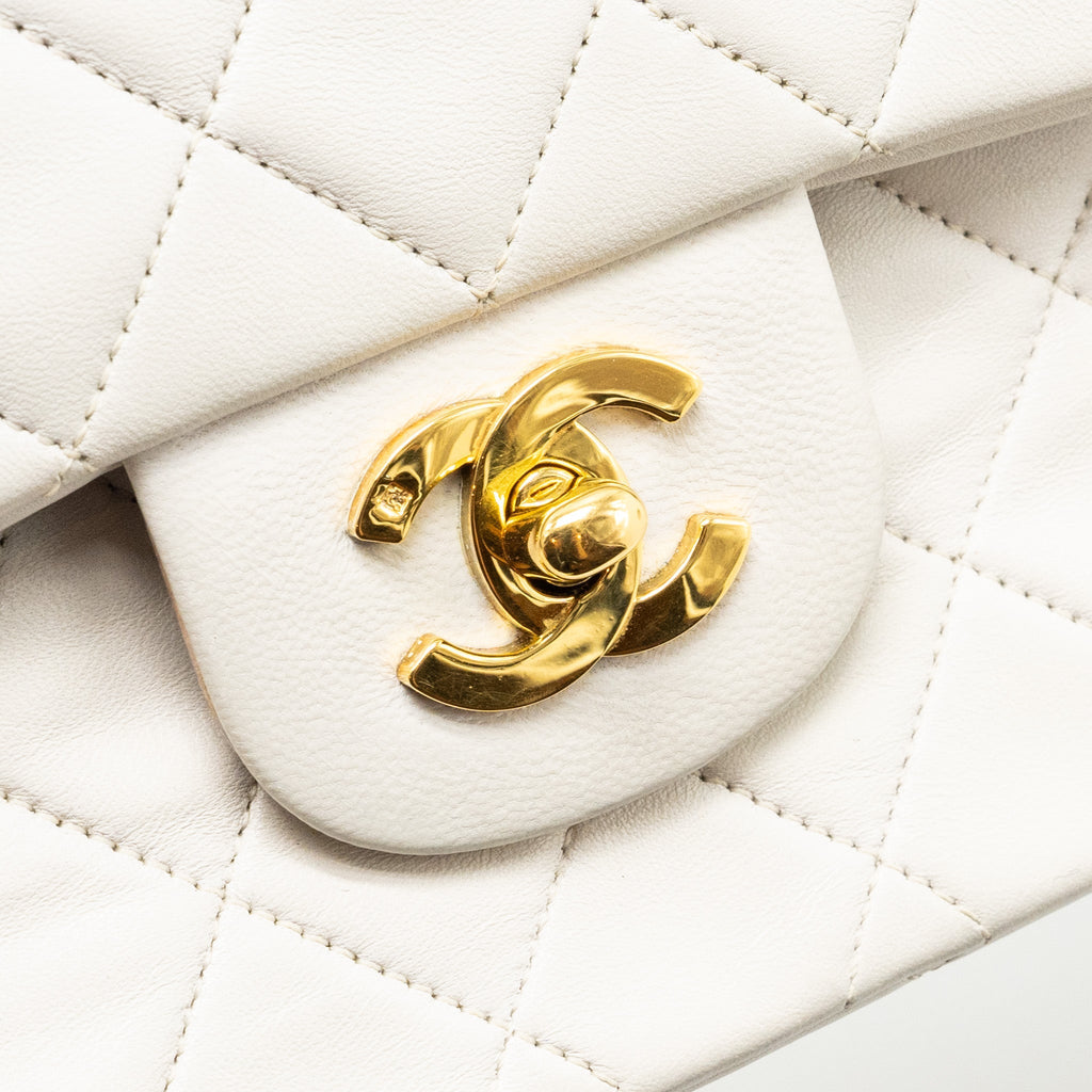 Chanel vintage Medium Classic Double Flap Bag Lambskin White
