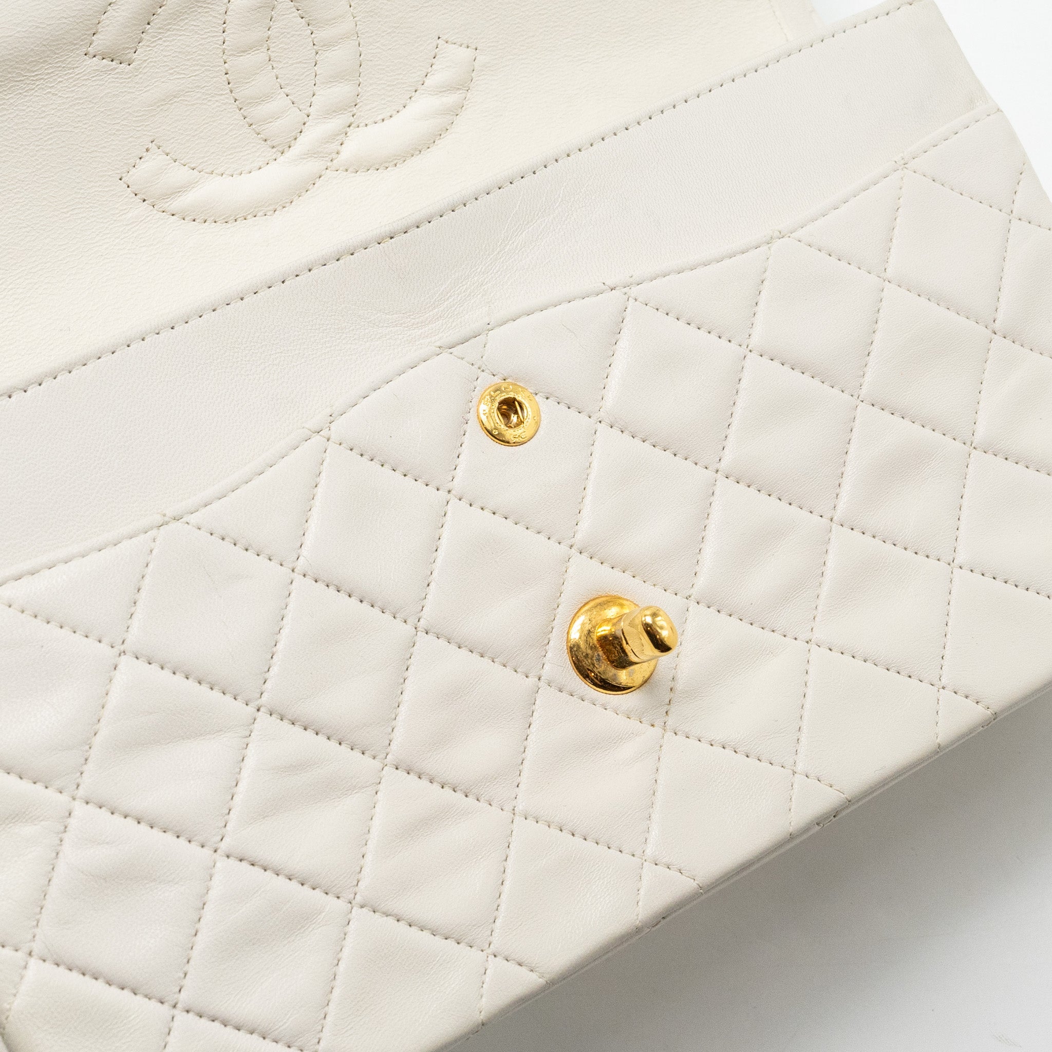 Chanel vintage Medium Classic Double Flap Bag Lambskin White