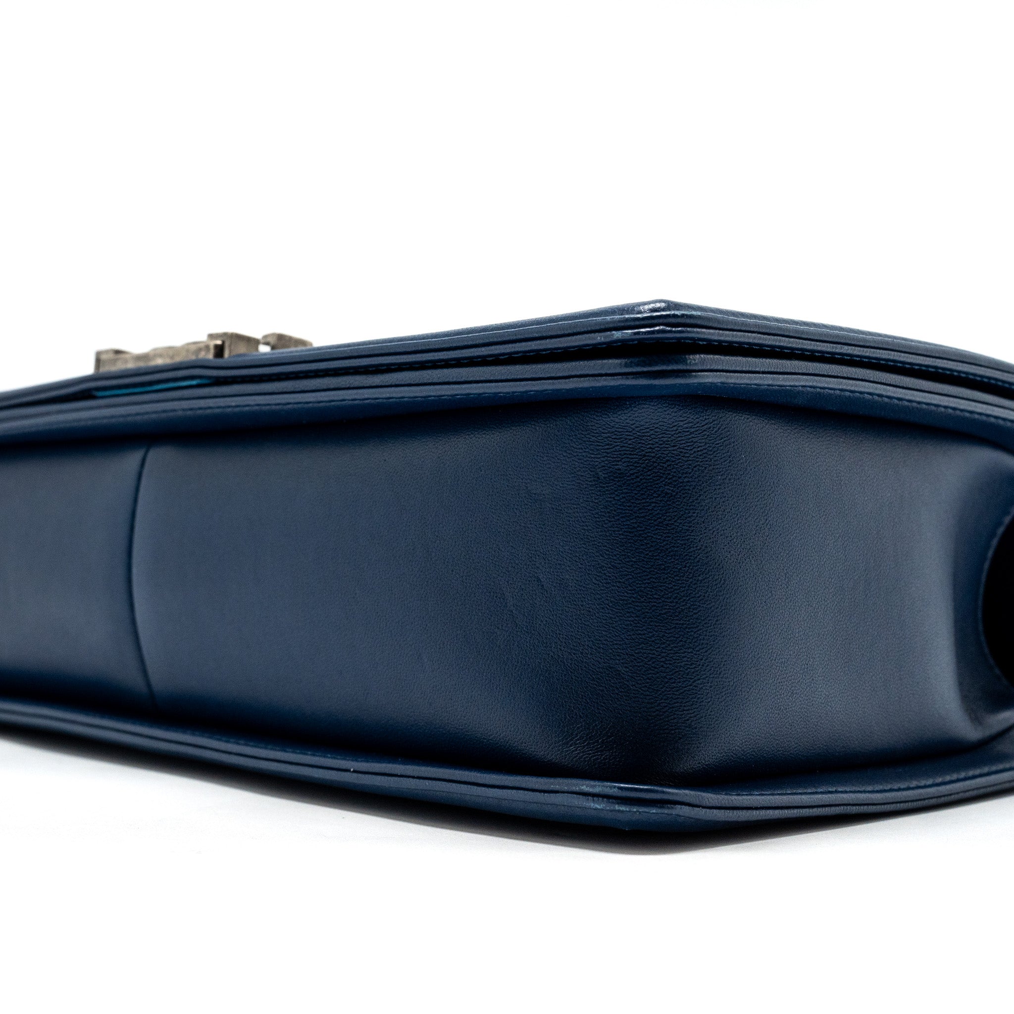 Chanel new medium boy bag chevron Lambskin blue ruthenium
