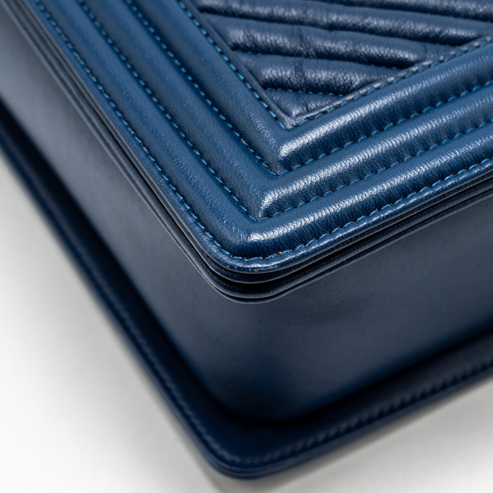 Chanel new medium boy bag chevron Lambskin blue ruthenium