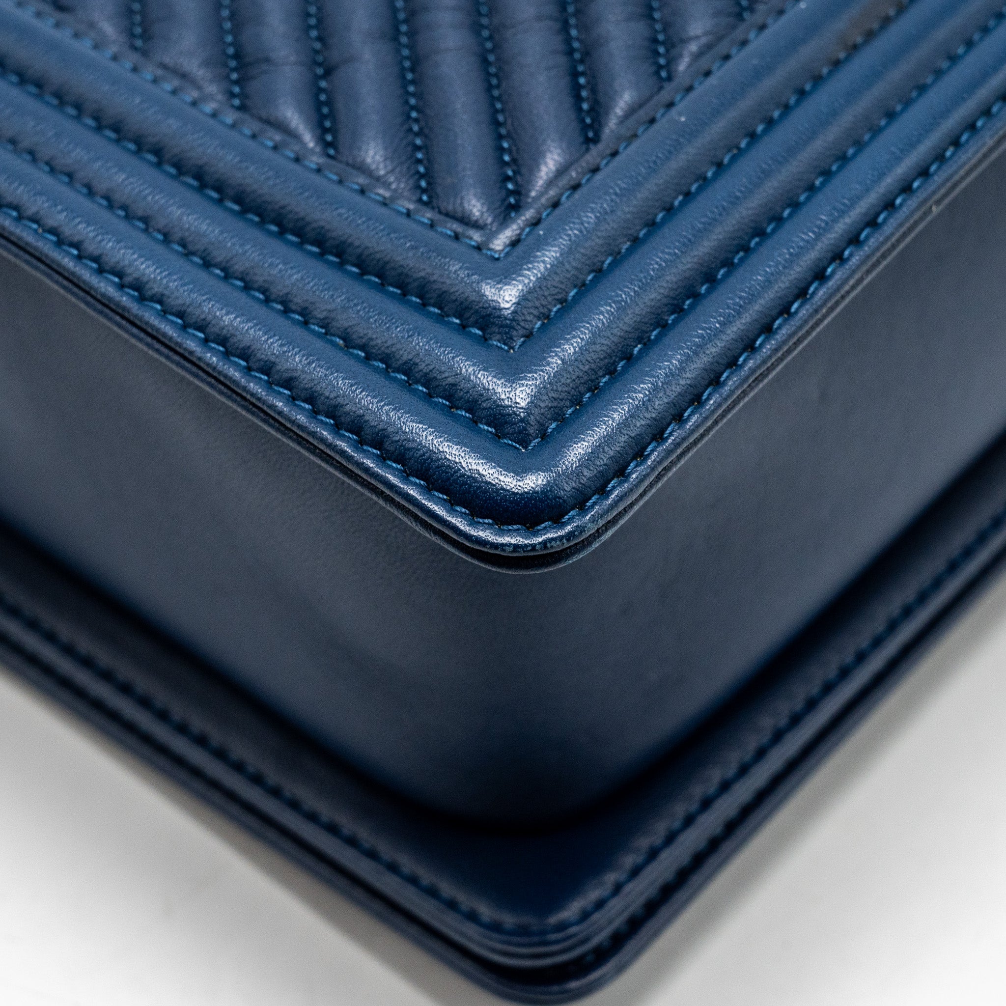 Chanel new medium boy bag chevron Lambskin blue ruthenium