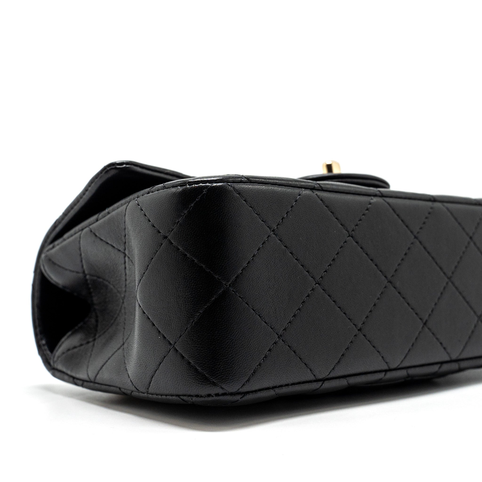 Chanel Top Handle Mini Rectangular Flap bag Lambskin Black L (microchip)