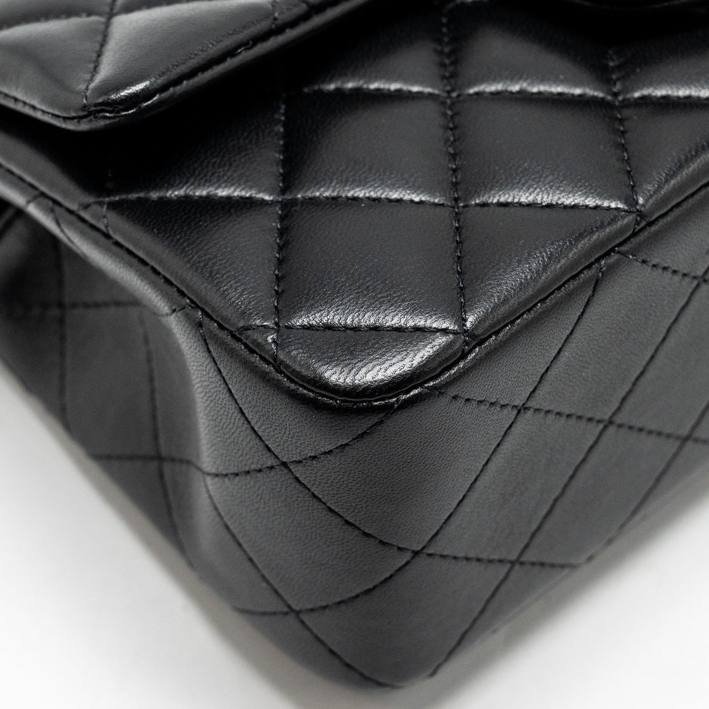 Chanel Top Handle Mini Rectangular Flap bag Lambskin Black L (microchip)