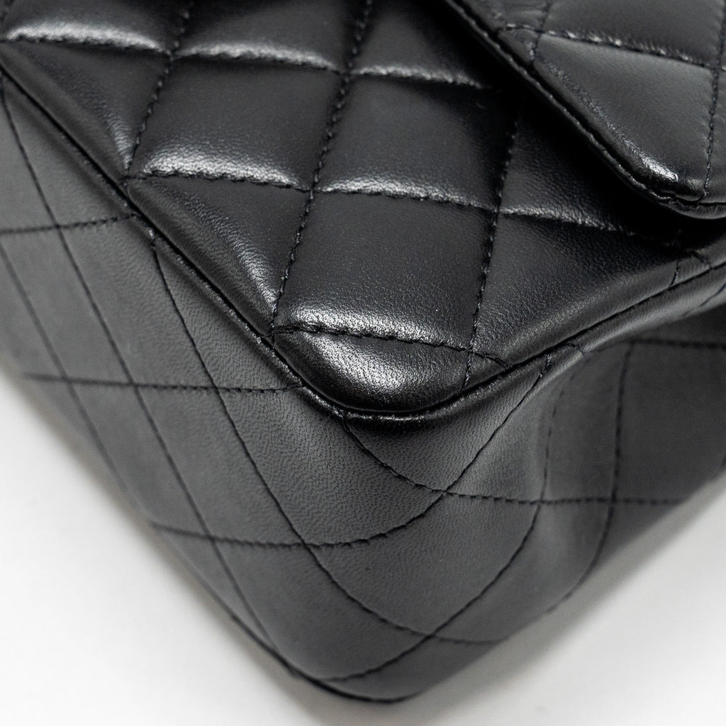 Chanel Top Handle Mini Rectangular Flap bag Lambskin Black L (microchip)