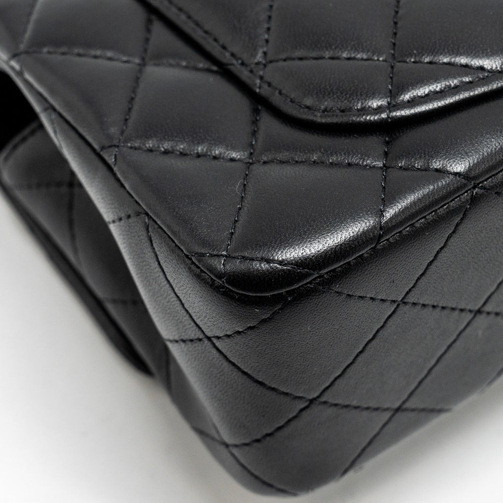 Chanel Top Handle Mini Rectangular Flap bag Lambskin Black L (microchip)