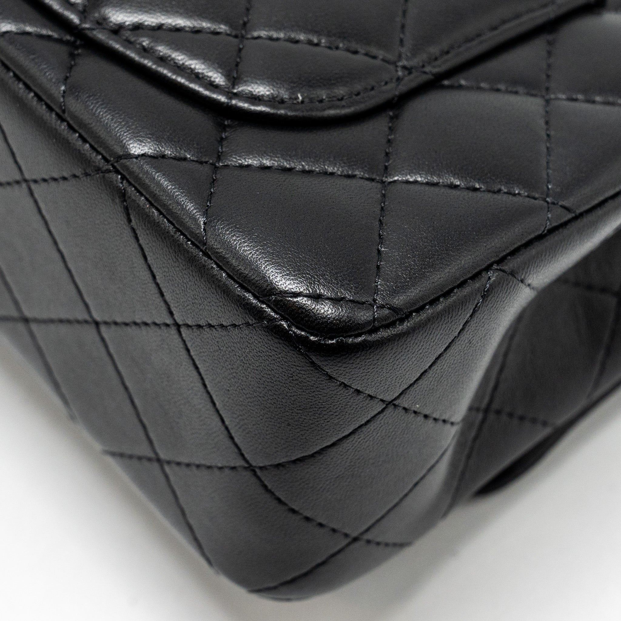 Chanel Top Handle Mini Rectangular Flap bag Lambskin Black L (microchip)