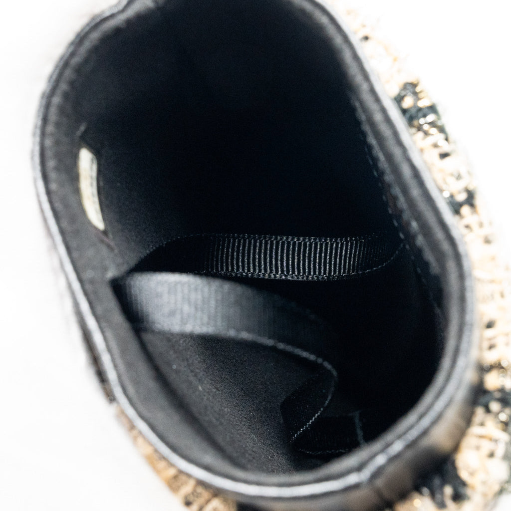 Chanel Vertical Phone Case Tweed beige / black L