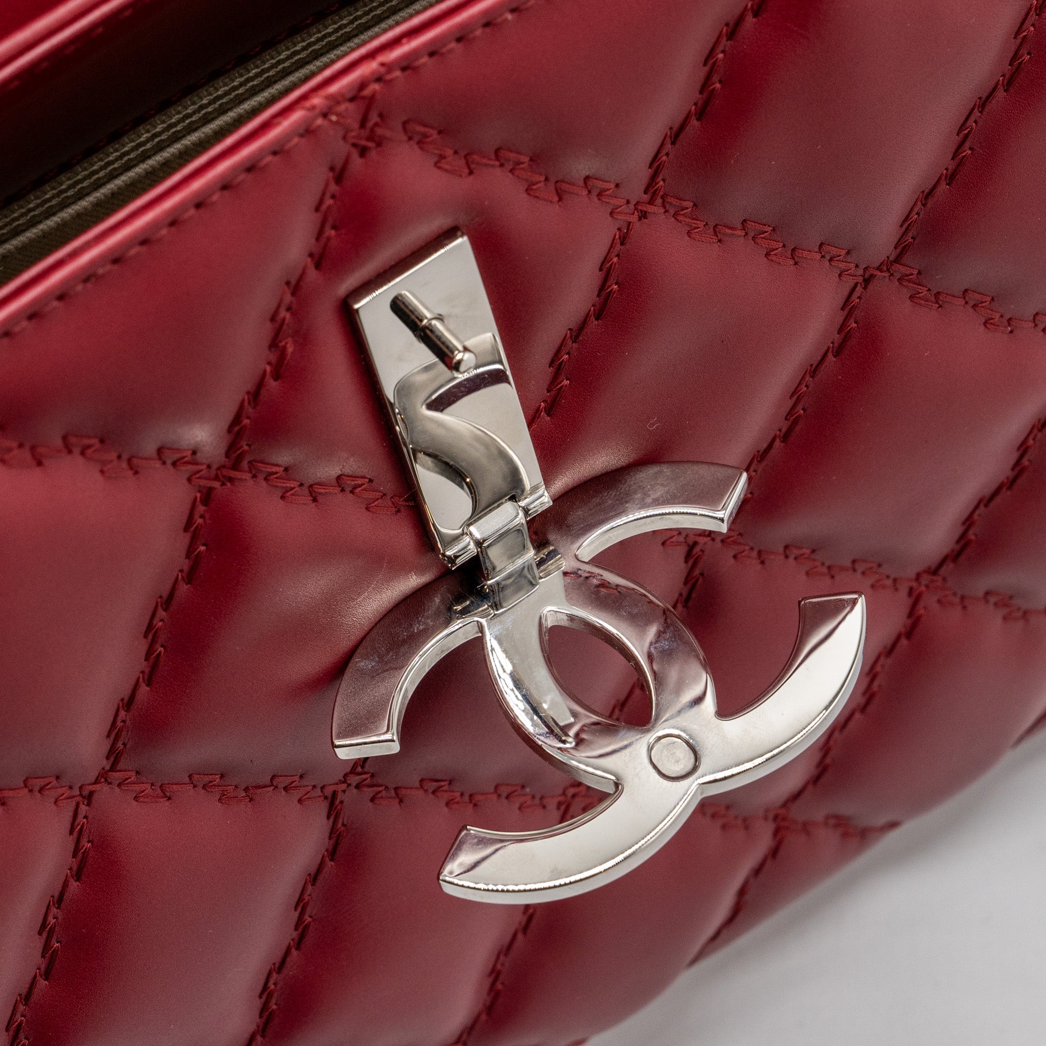 Chanel Hampton Tote Bag Calfskin Red