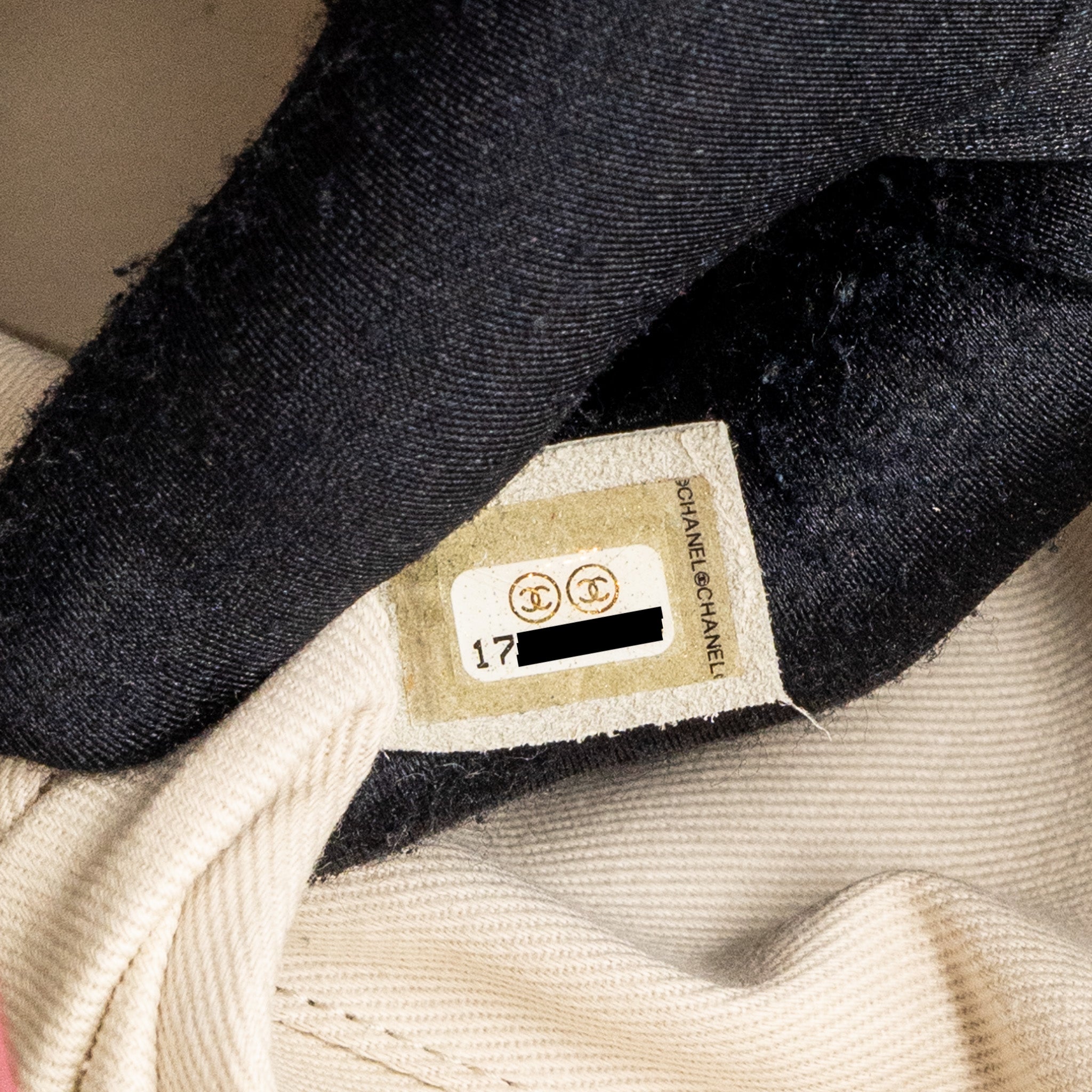 Chanel Hampton Tote Bag Calfskin Red