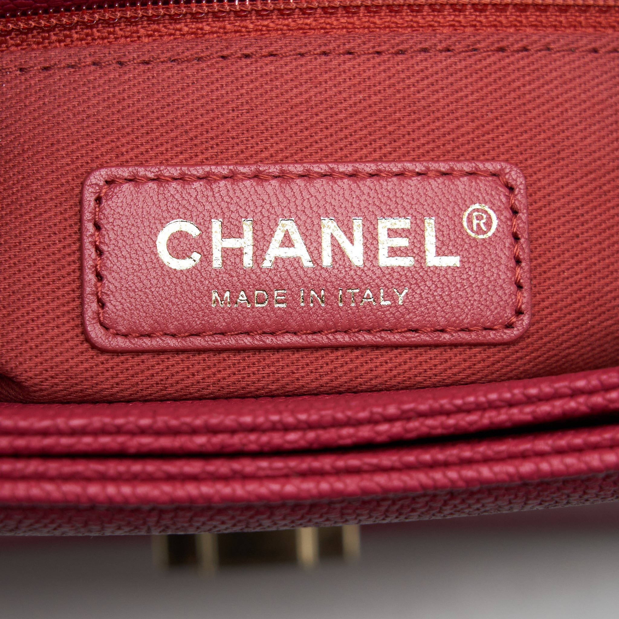 Chanel Seasonal Messenger Crossbody Bag Caviar Pink L