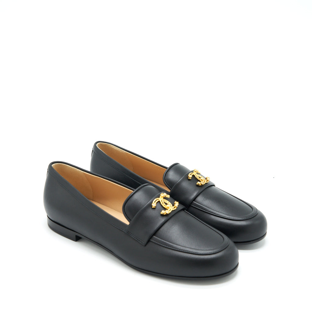 Chanel Size 37 Detailed CC Logo Loafer Black
