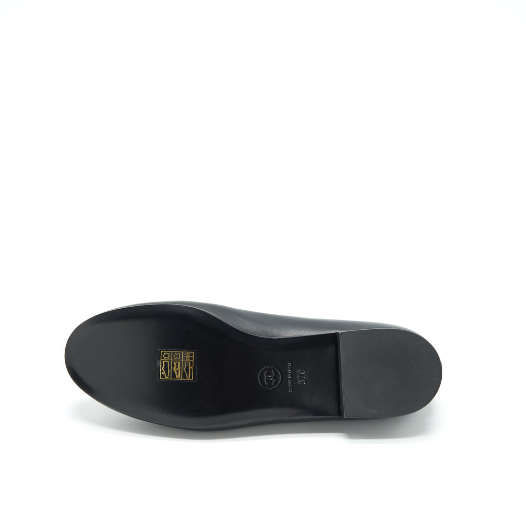 Chanel Size 37 Detailed CC Logo Loafer Black
