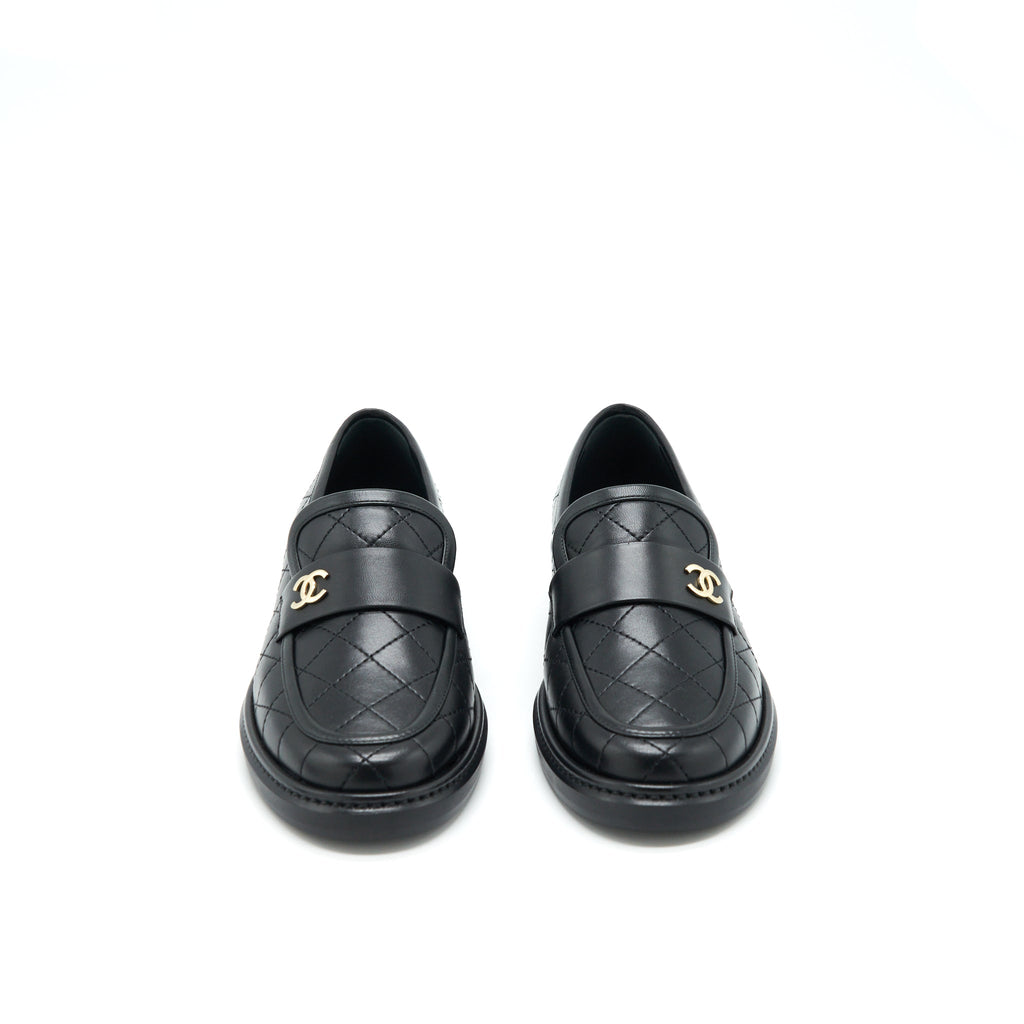 Chanel Size 37 Quilted Leather With CC Logo Loafer Black L