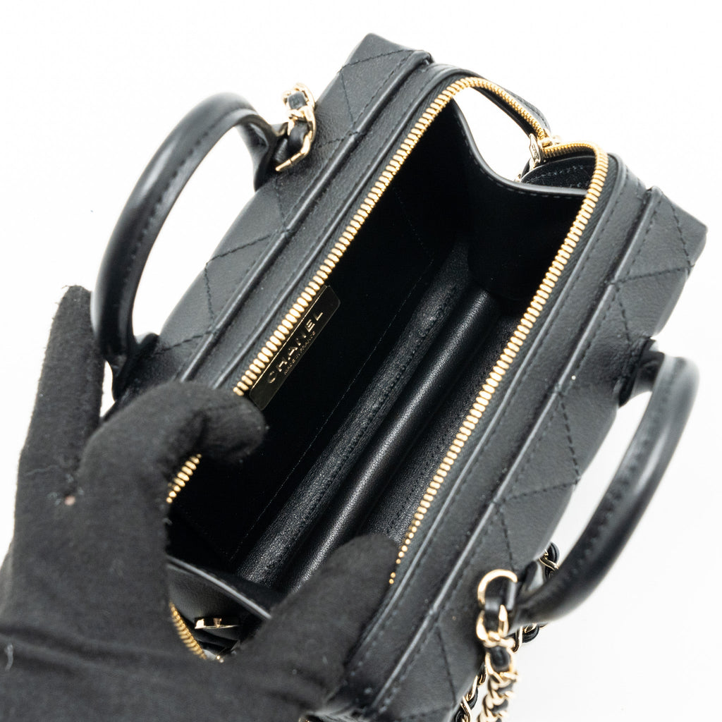 Chanel 22b Top Handle Small Vanity Case Calfskin Black (Microchip)