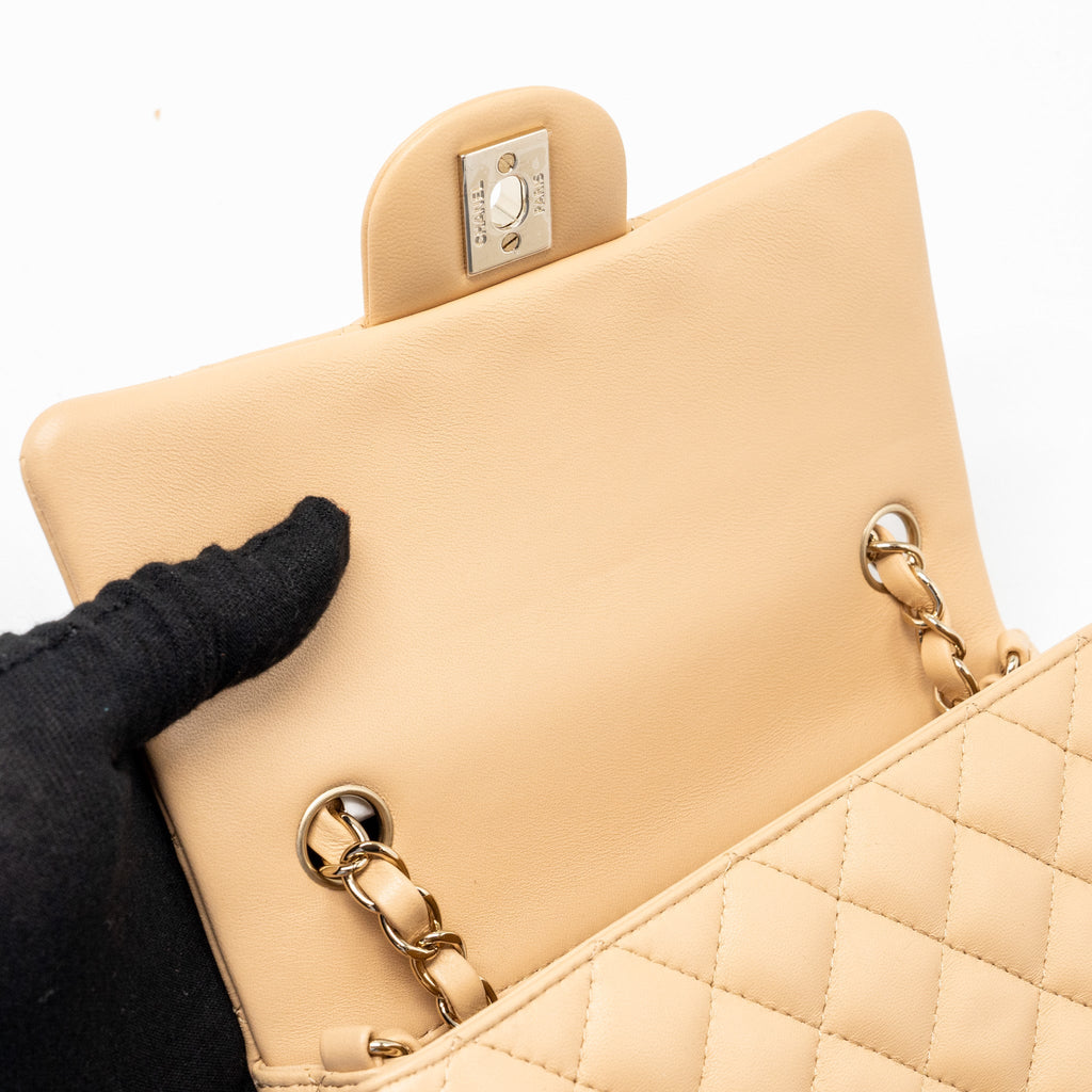 Chanel 22C mini rectangular flap bag lambskin beige L (microchip)