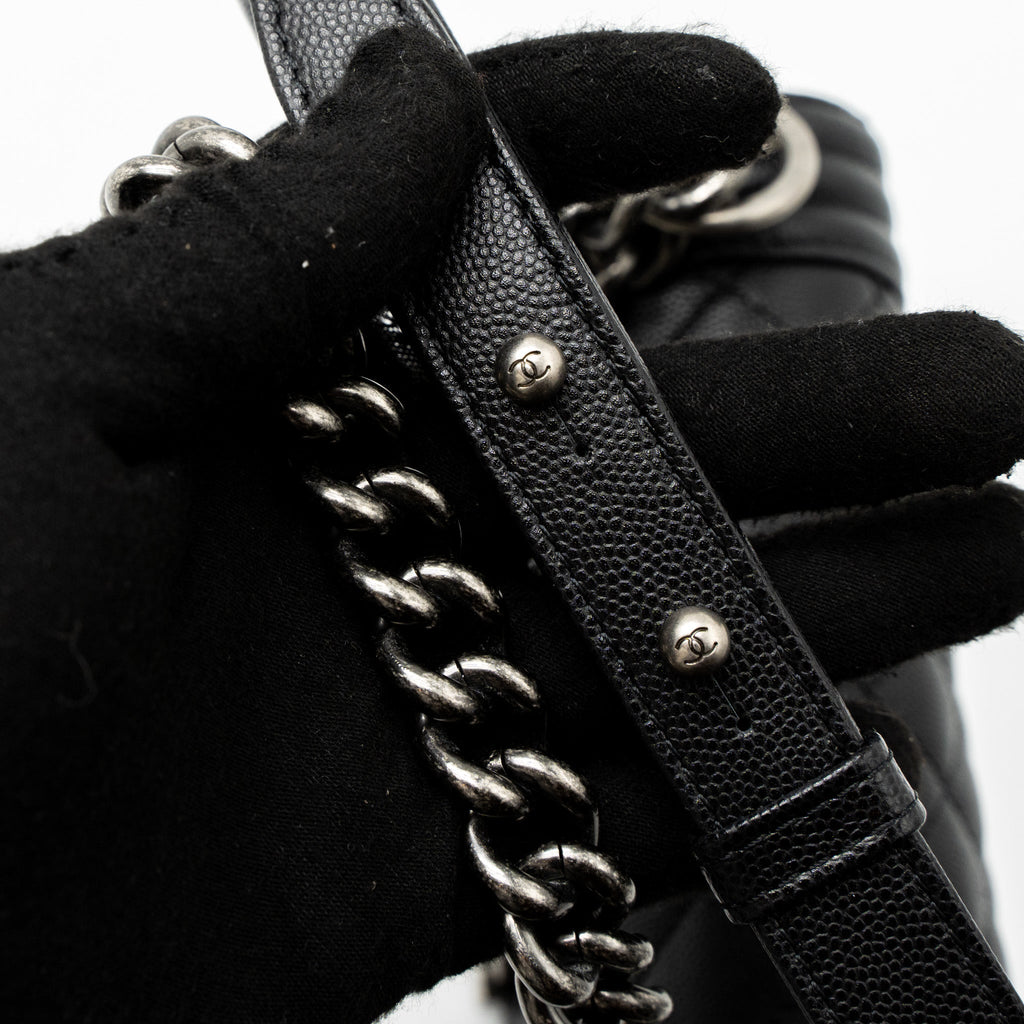 Chanel Small Boy Bag Caviar Black  (Microchip)