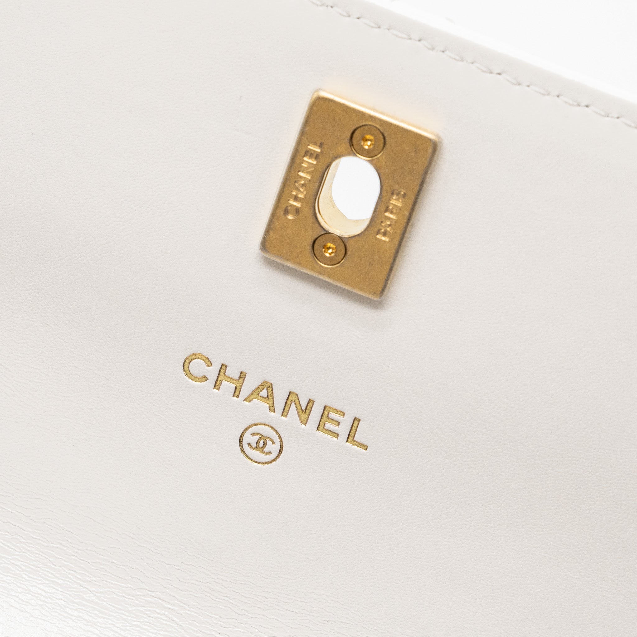 Chanel 23P detailed top handle mini wallet with chain calfskin white / multi color brushed  (microchip)