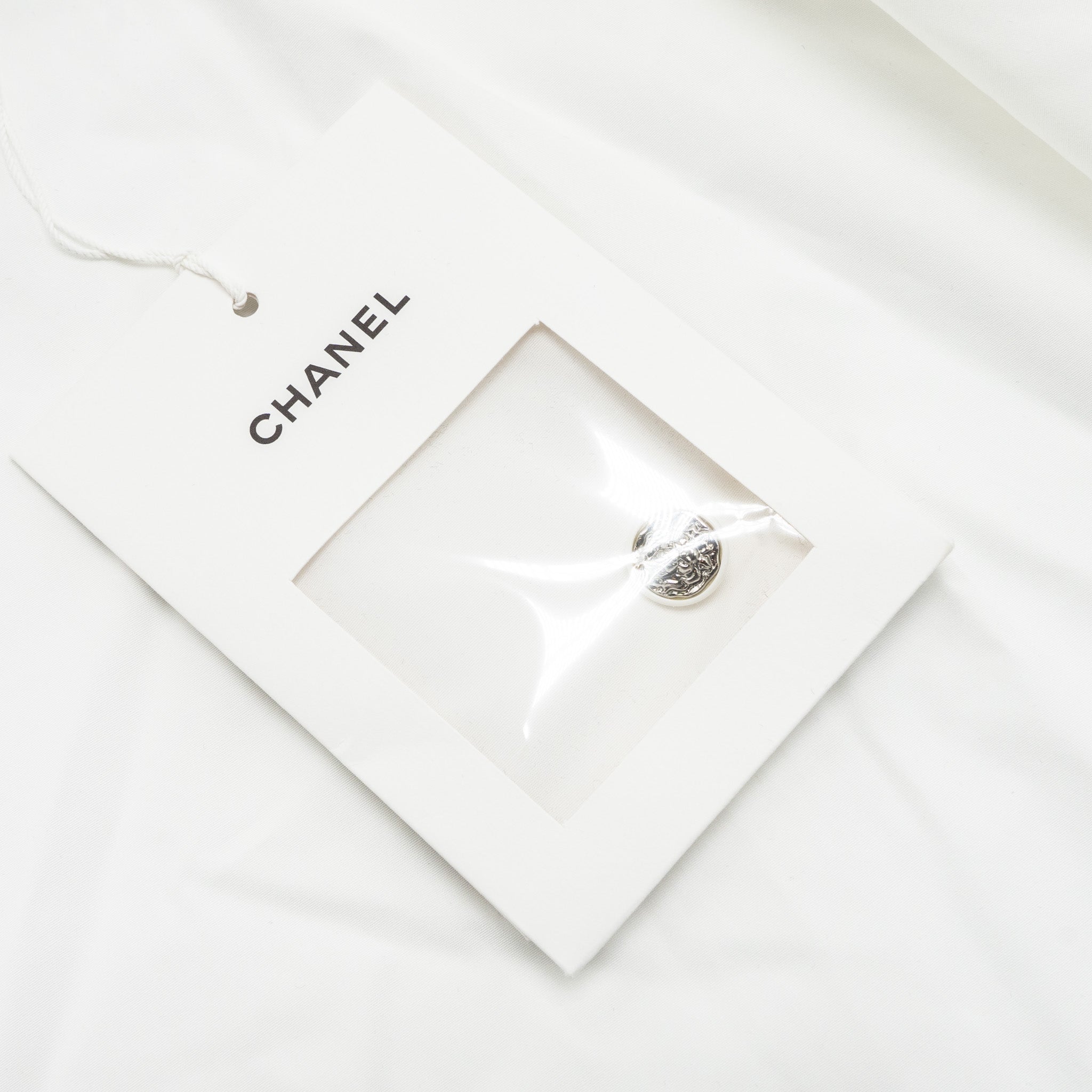 Chanel 22B Size 38 Blouse Shirt Cotton/ Silk White / Black
