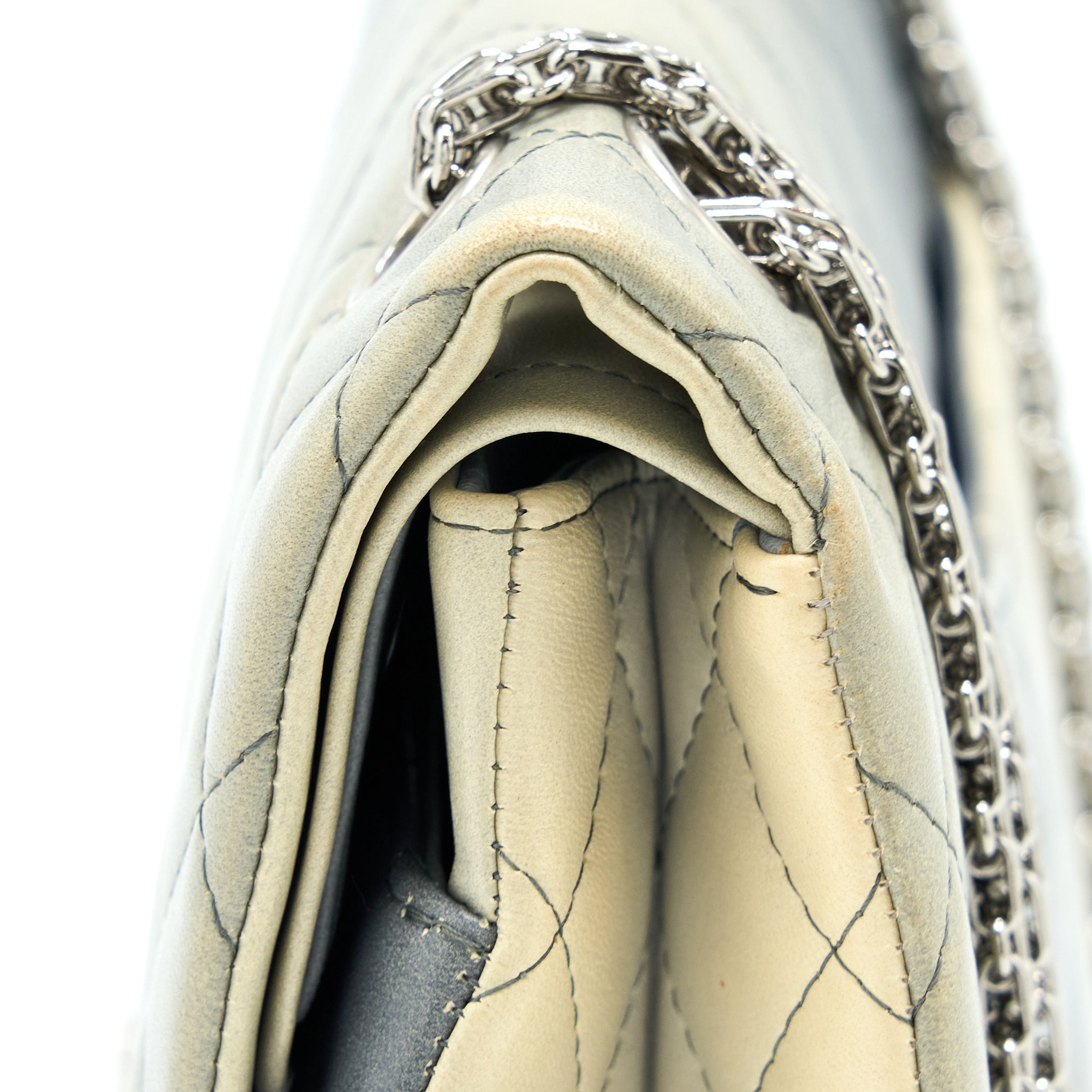 Chanel 2.55 226 Reissue Flap Bag Lambskin Ombre Grey