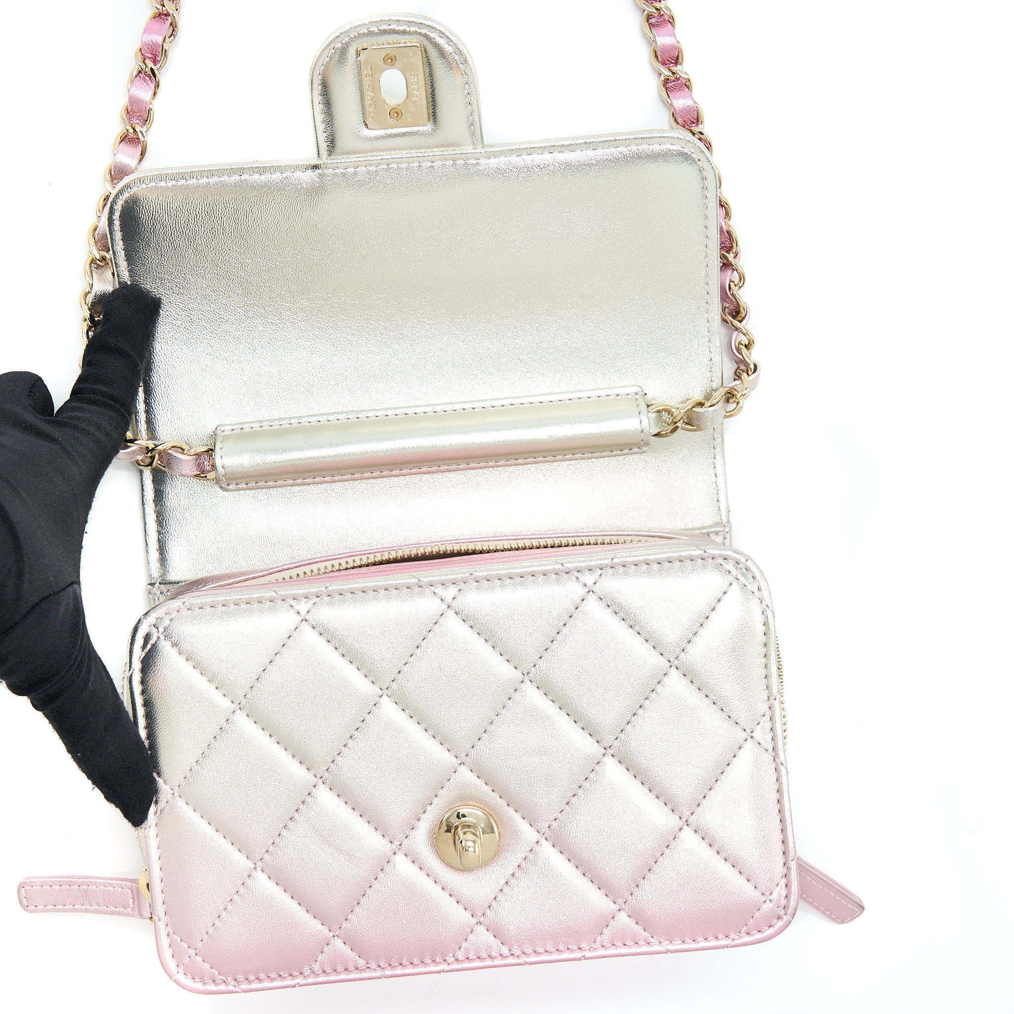 Chanel 21P Crossbody Flap Bag Lambskin Iridescent Pink L