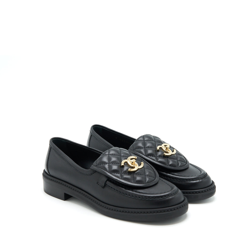 Chanel Size 37 22S Quilted CC Logo Loafer Black L