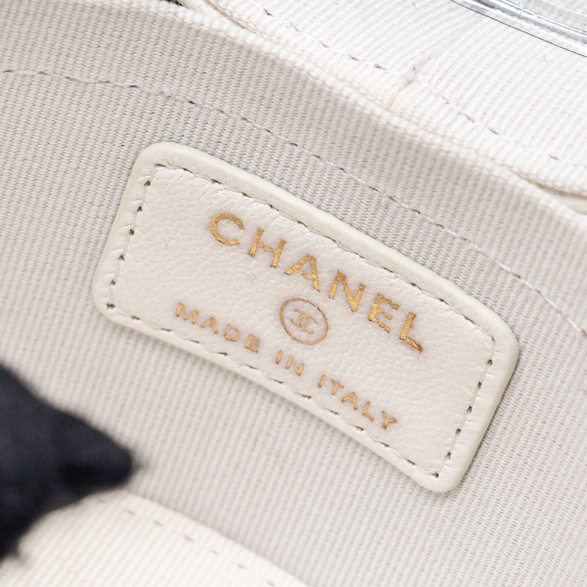 Chanel mini vanity with chain lambskin white L