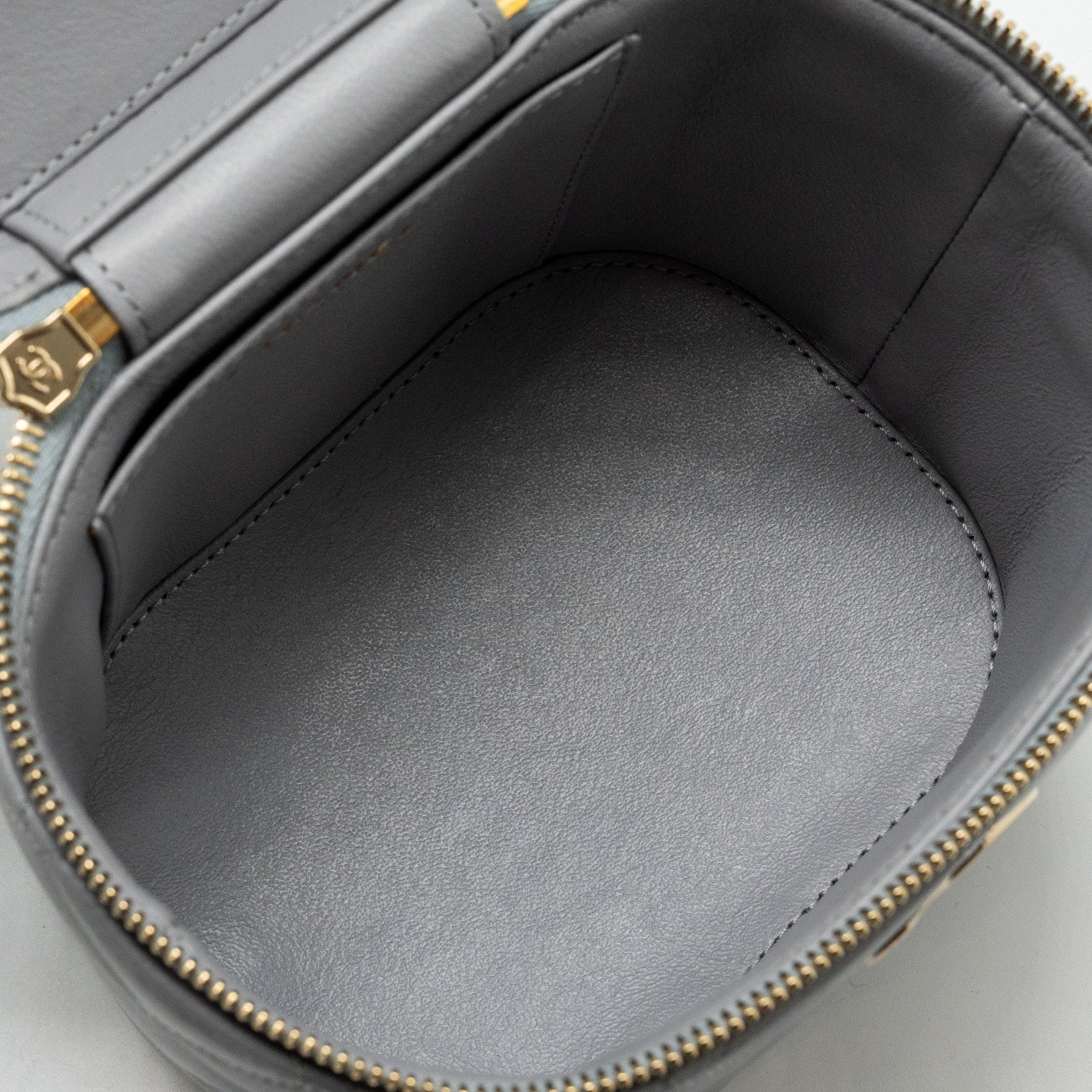 CHANEL Trendy CC Top Handle Vanity With Chain Lambskin Grey L