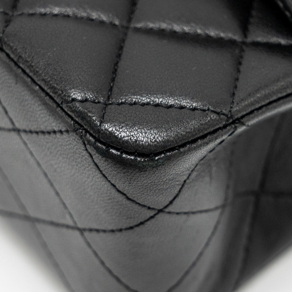 Chanel Medium Classic Double Flap Bag Lambskin BLACK