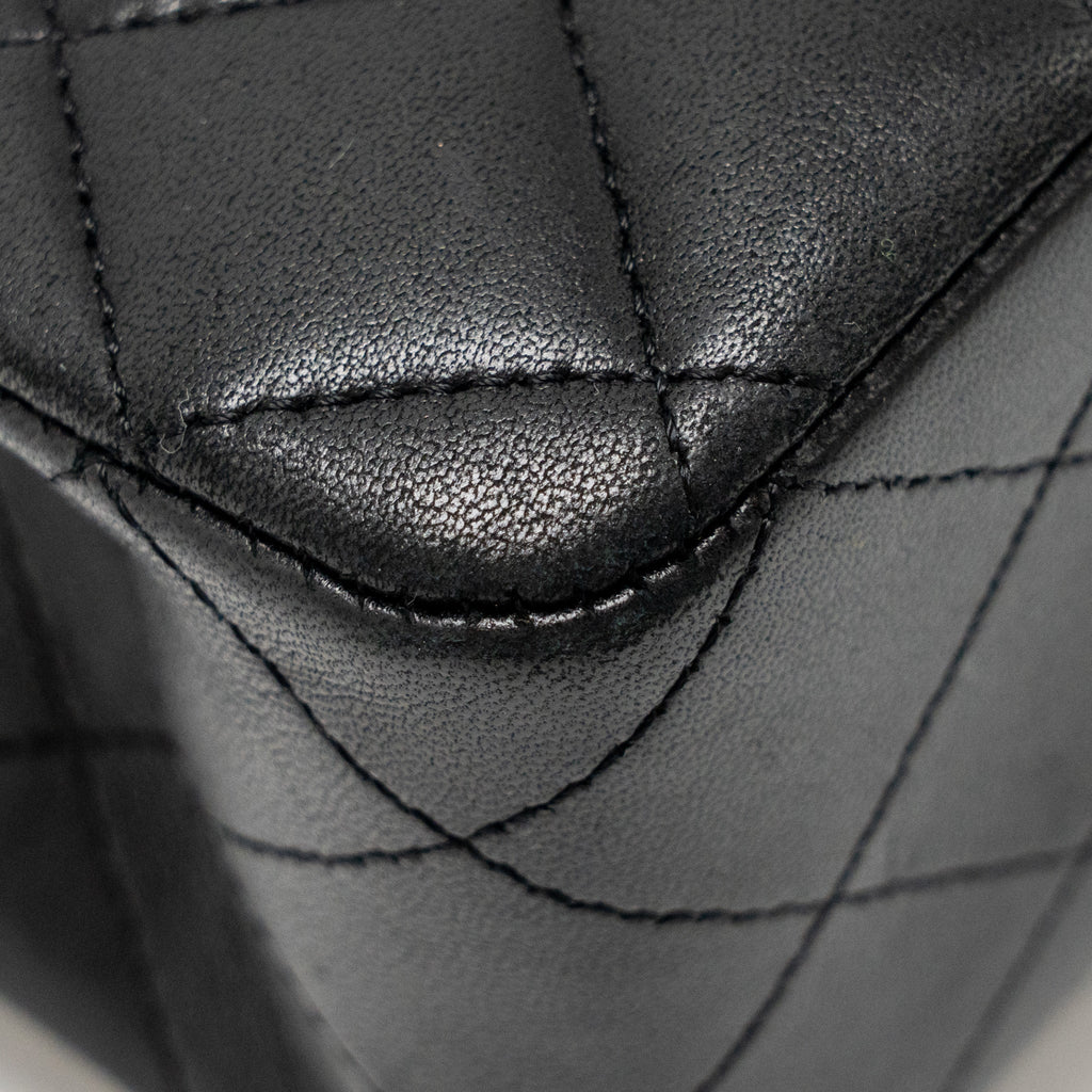 Chanel Medium Classic Double Flap Bag Lambskin BLACK