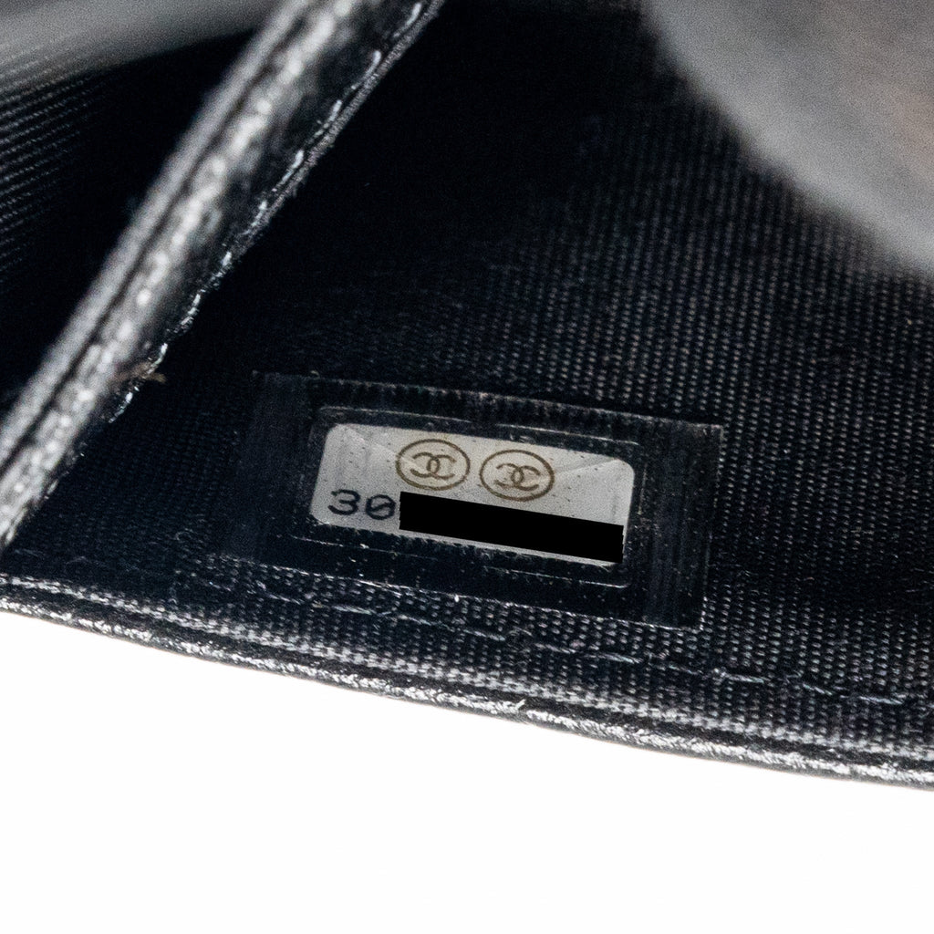 Chanel Camellia Embossed Card Holder Caviar Black