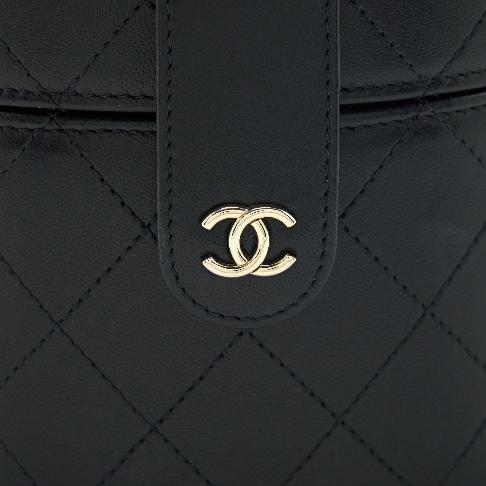 Chanel small vanity with chain lambskin black L