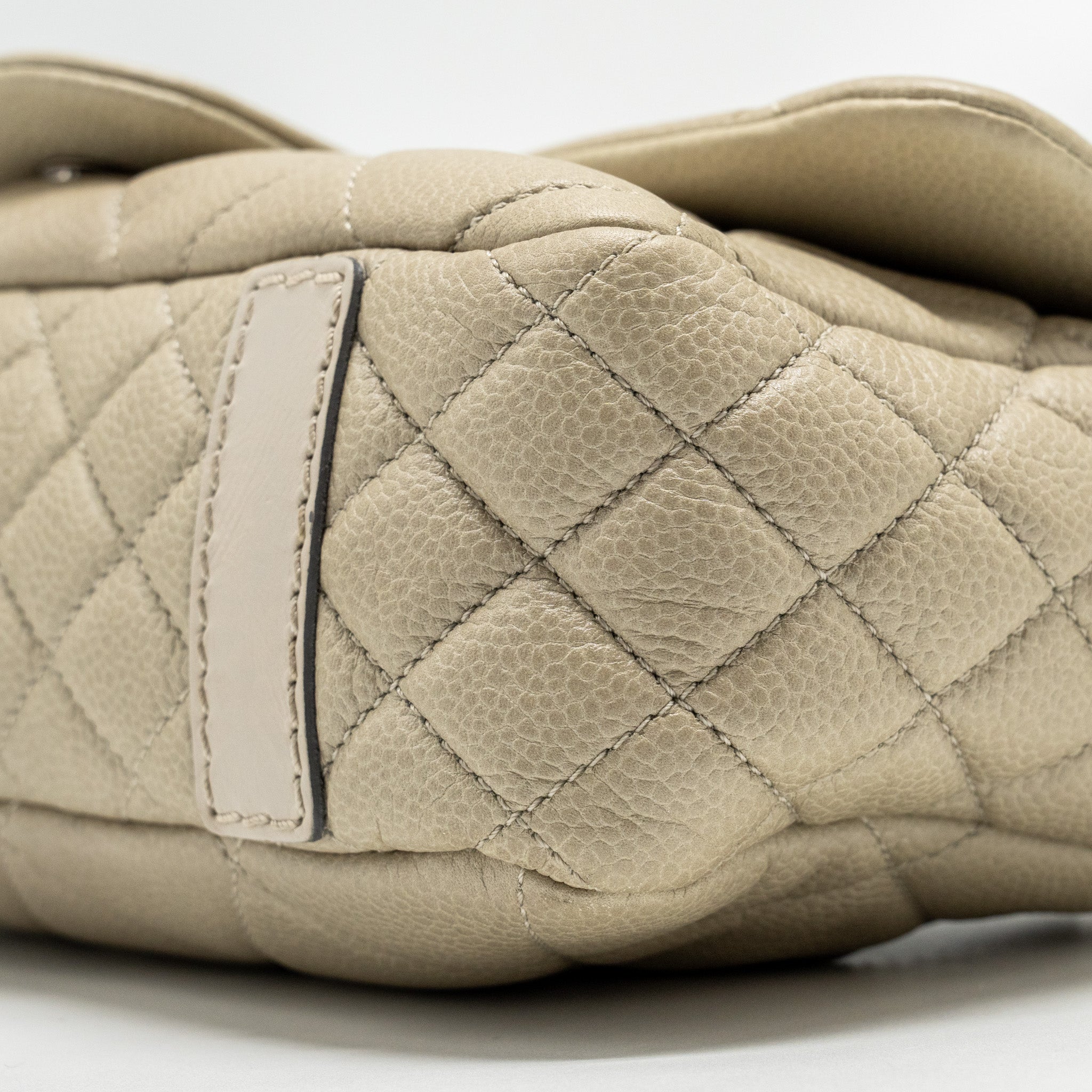 Chanel quilted flap shoulder bag caviar light beige ruthenium
