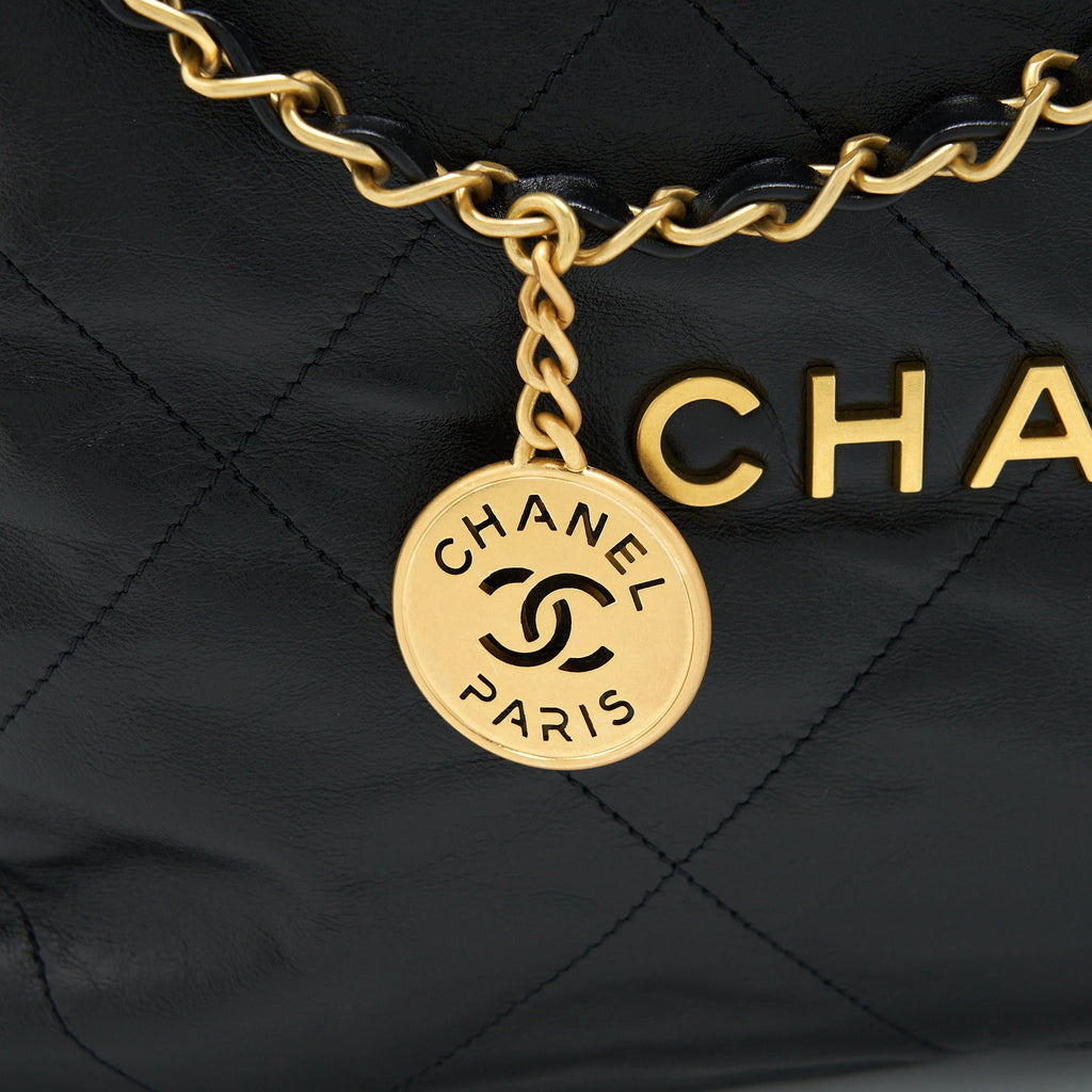 Chanel 22 Bag Shiny Calfskin Black