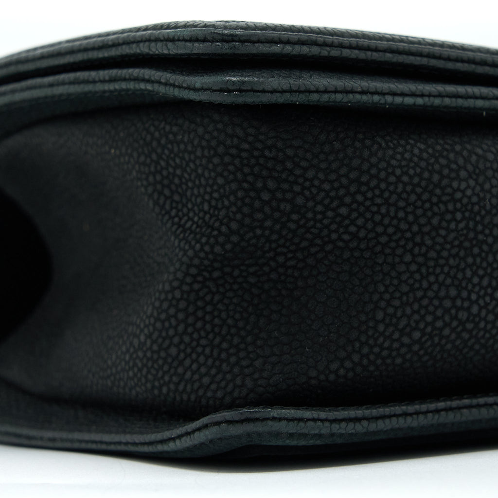 Chanel Medium Boy Bag Grained Calfskin Black