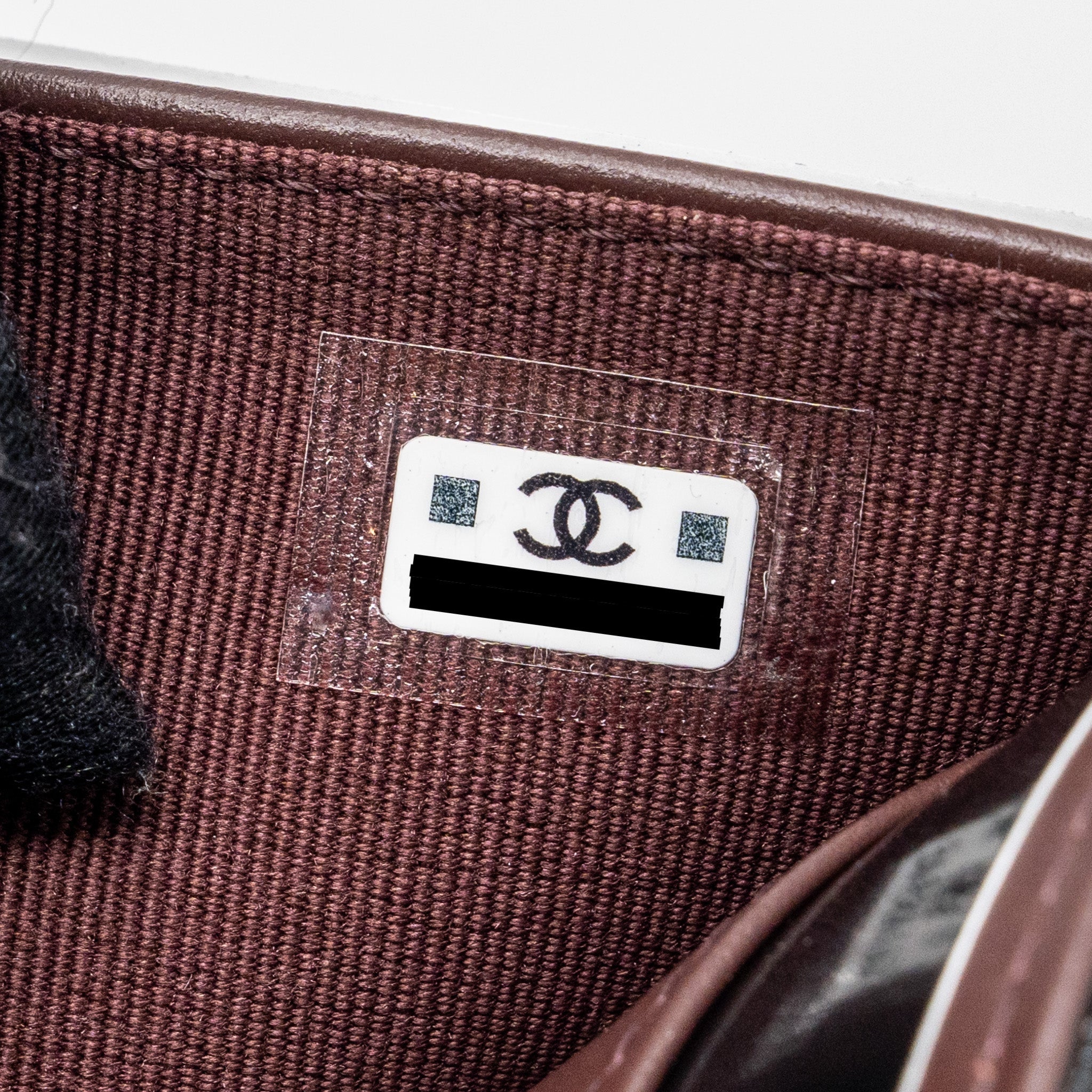 Chanel classic compact wallet caviar black  (microchip)