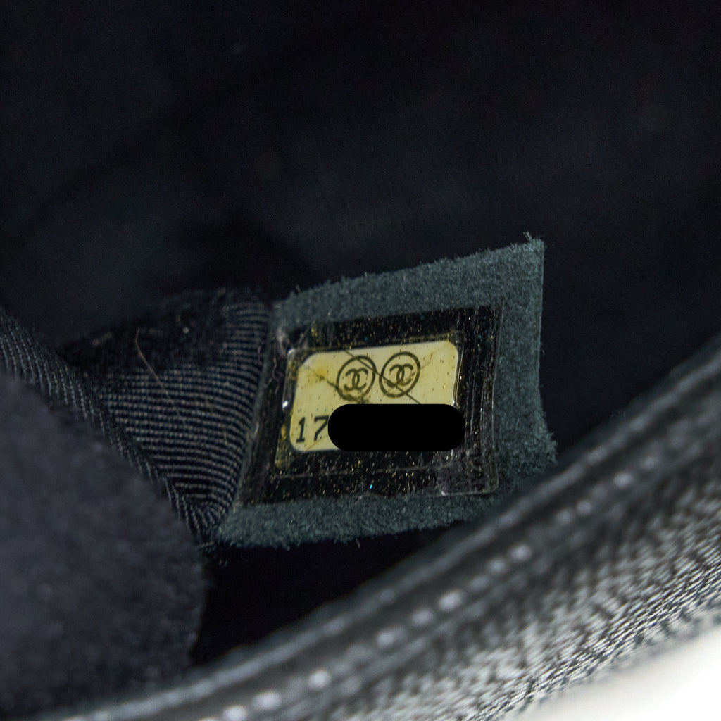 Chanel Medium Boy Bag Grained Calfskin Black