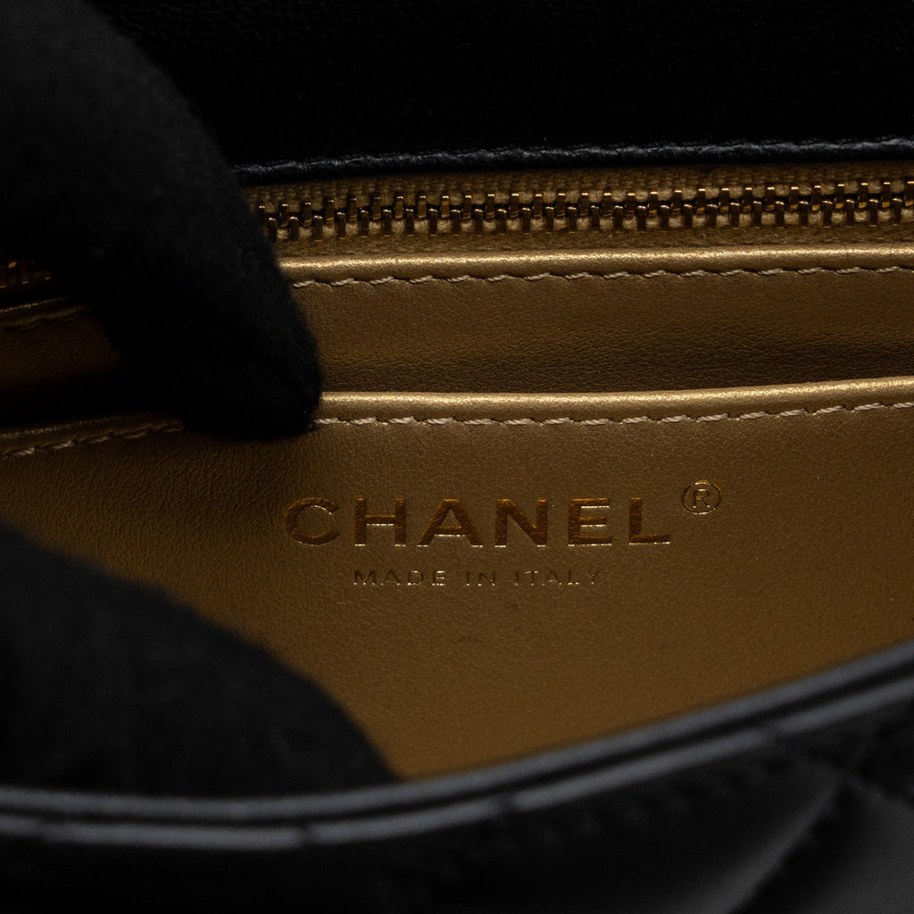 Chanel 23K pearl crush mini square flap bag lambskin black  (microchip)
