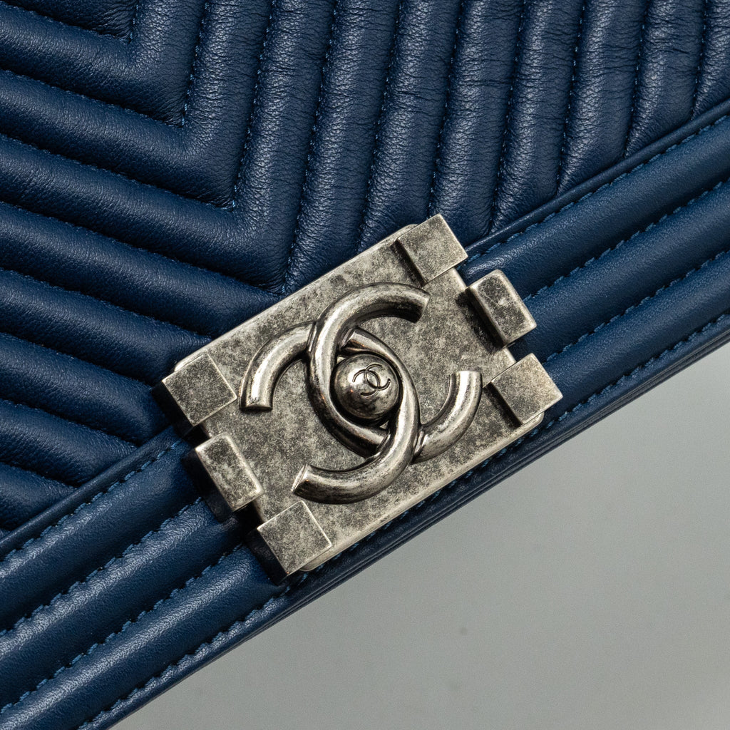 Chanel new medium boy bag chevron Lambskin blue ruthenium
