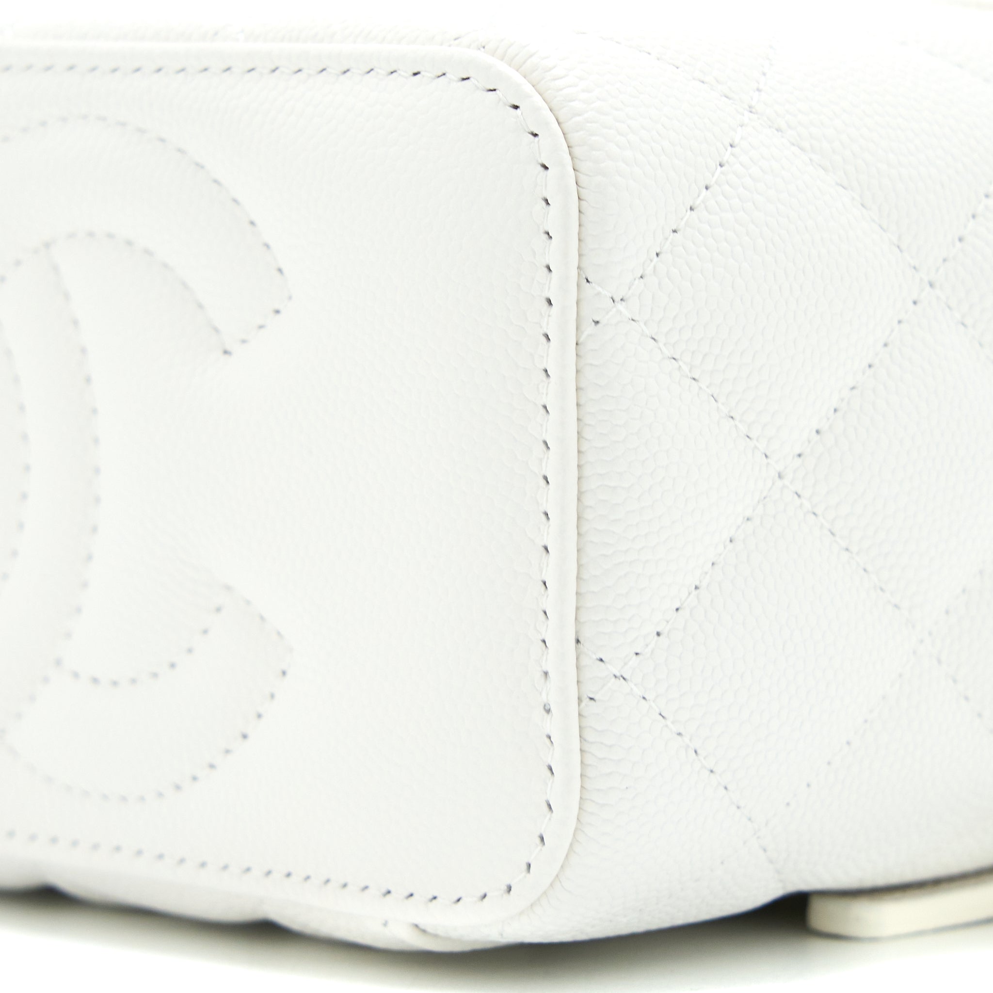Chanel Long Vanity With Chain Caviar White L (Microchip)