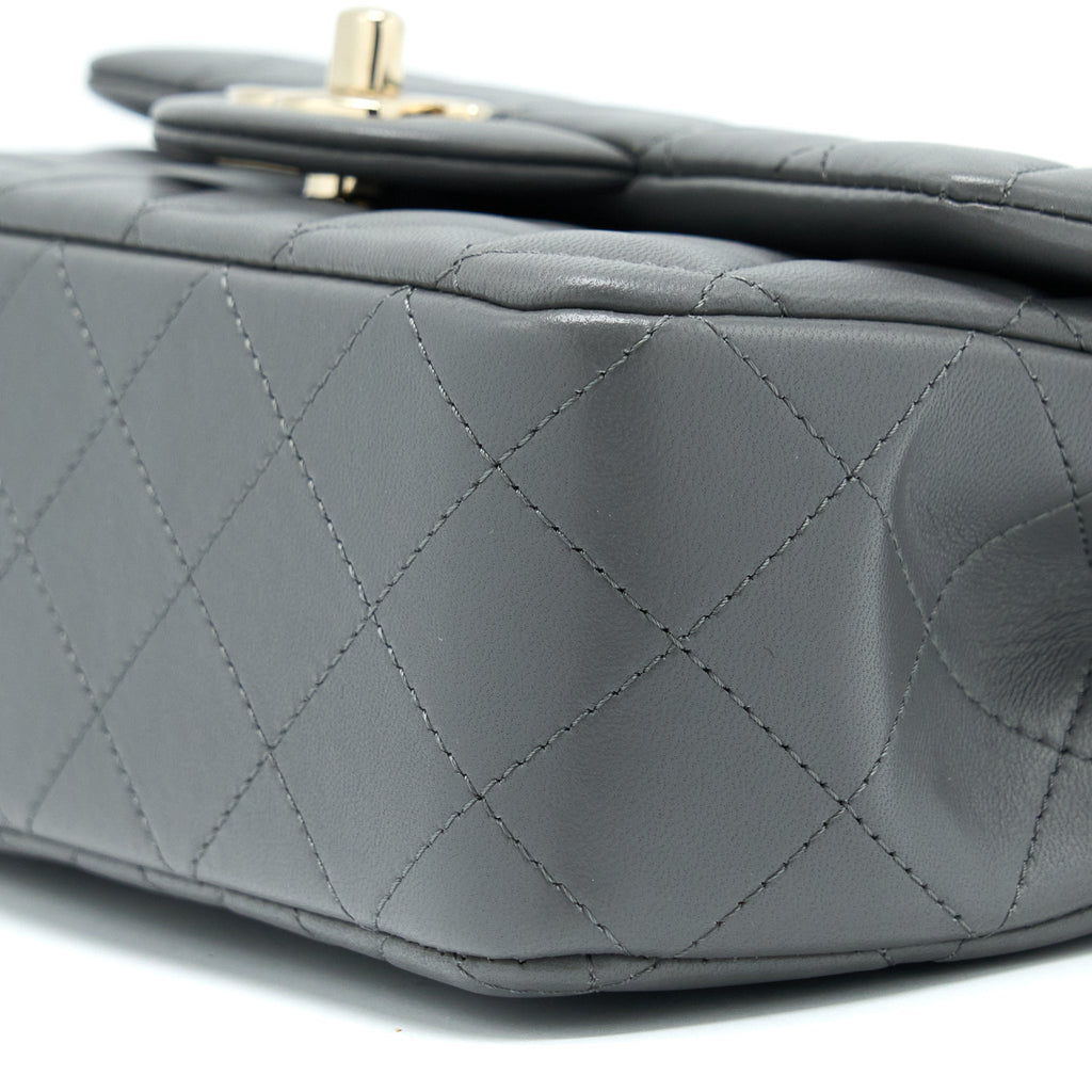 Chanel 22A Top Handle Mini Rectangular Flap Bag Lambskin Grey L(Microchip)