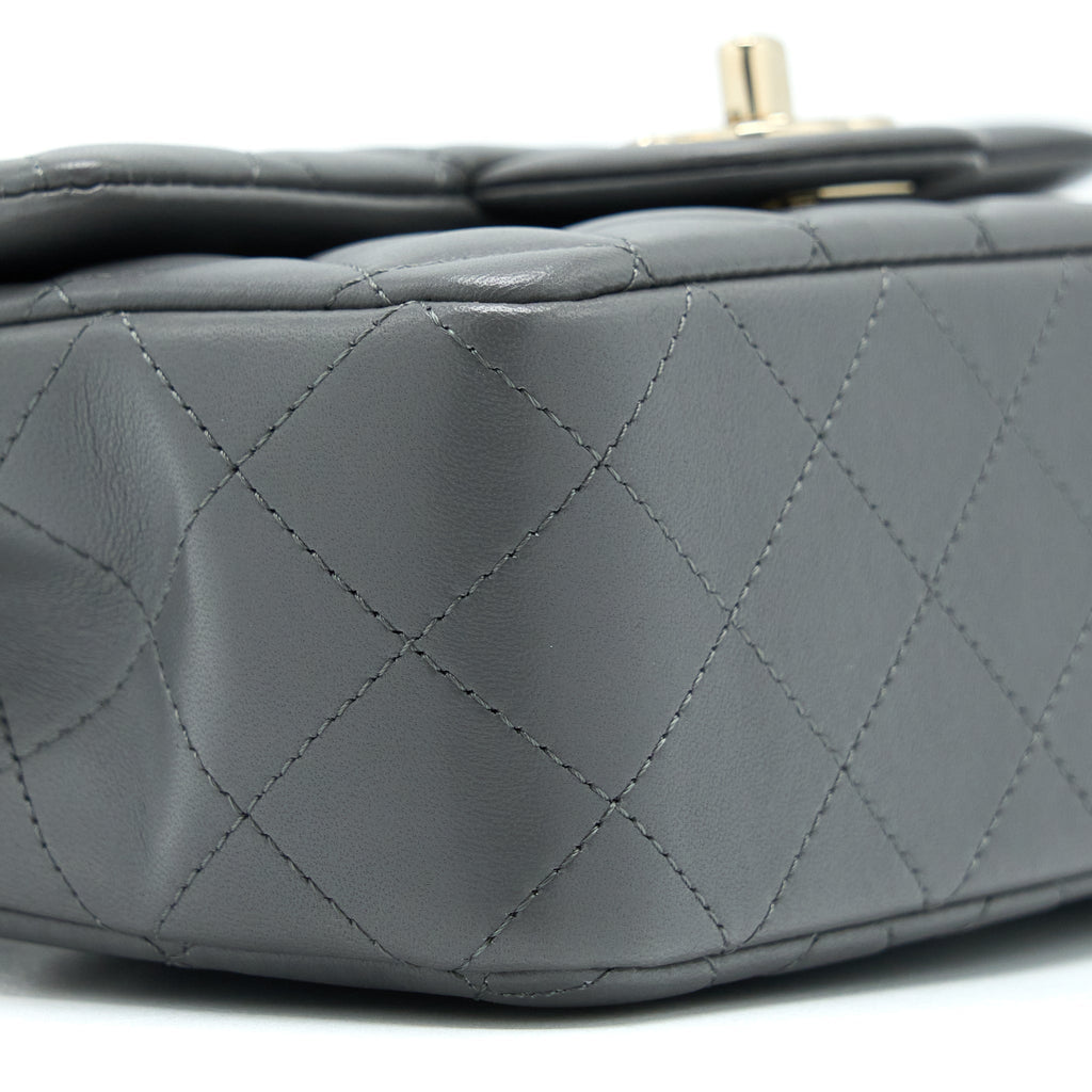 Chanel 22A Top Handle Mini Rectangular Flap Bag Lambskin Grey L(Microchip)